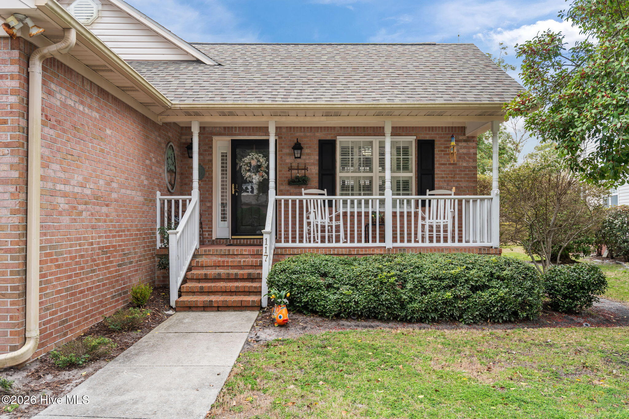 100557863 | Photo 41