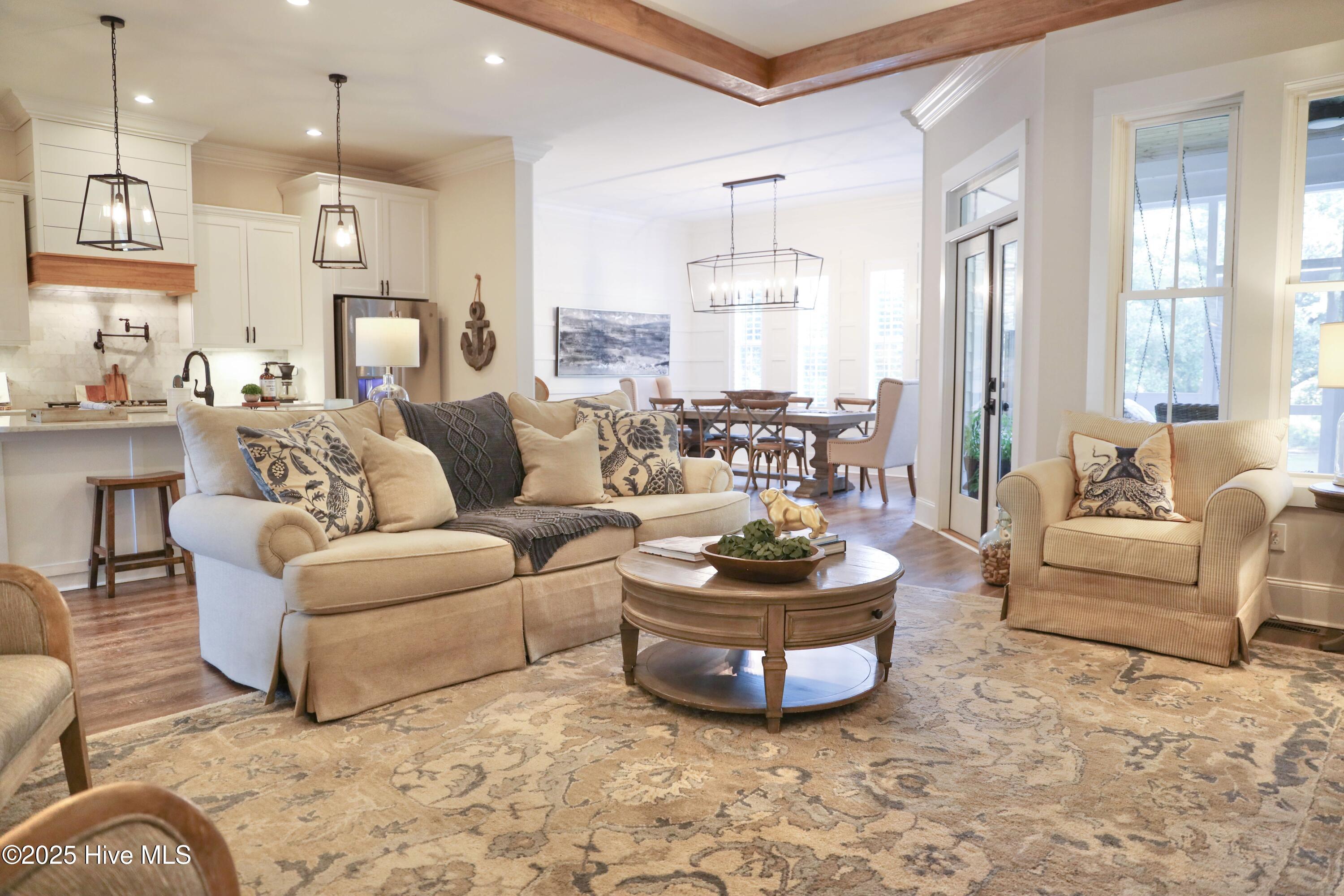 100556308 | Photo 13