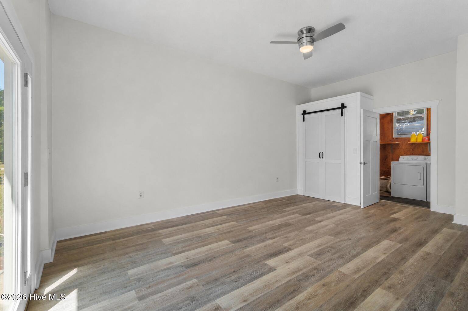 100570665 | Photo 14