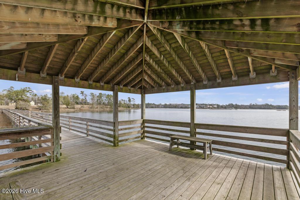 100558511 | Photo 42