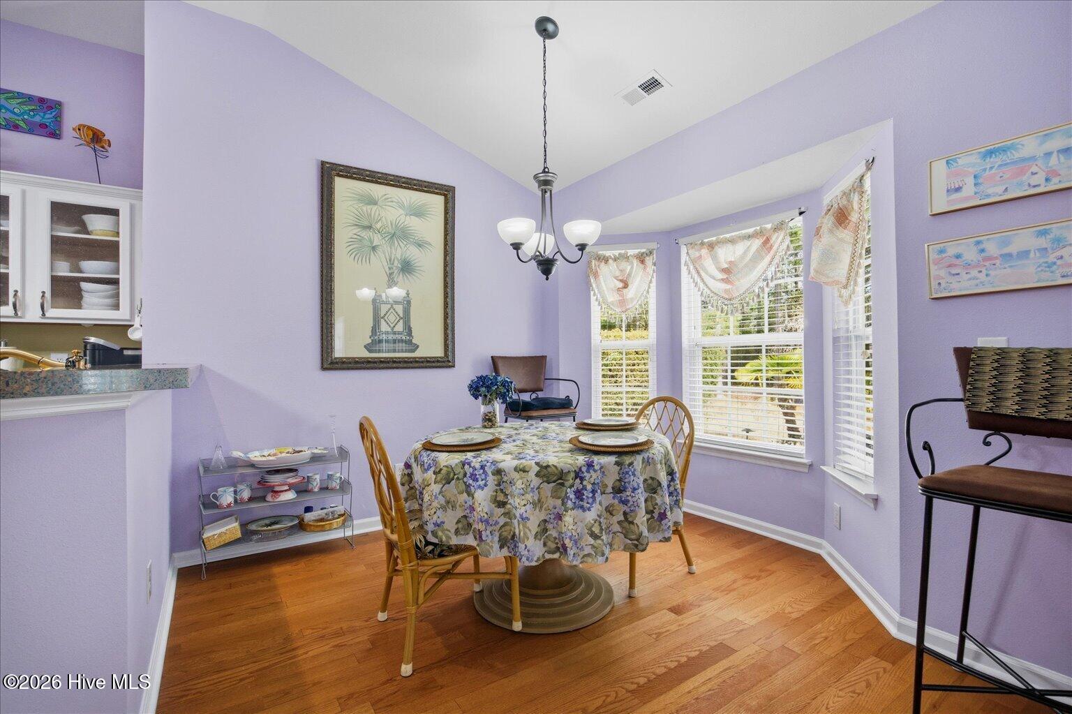 100560390 | Photo 13