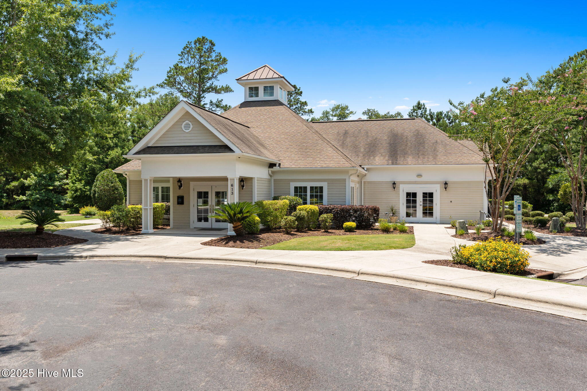 100516887 | Photo 92