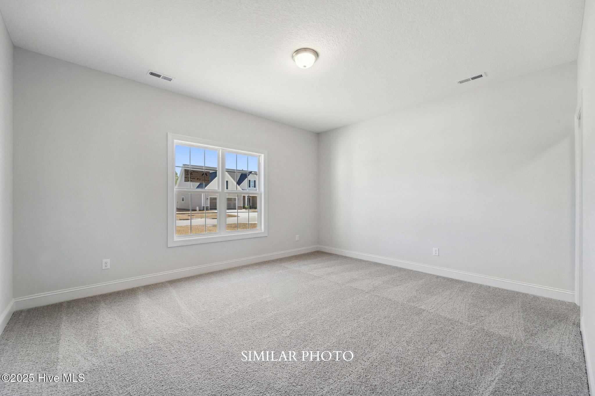 205 Windsor Run Boulevard, Jacksonville, NC 28546 – photo 21: SIMILAR PHOTO 23 (5)
