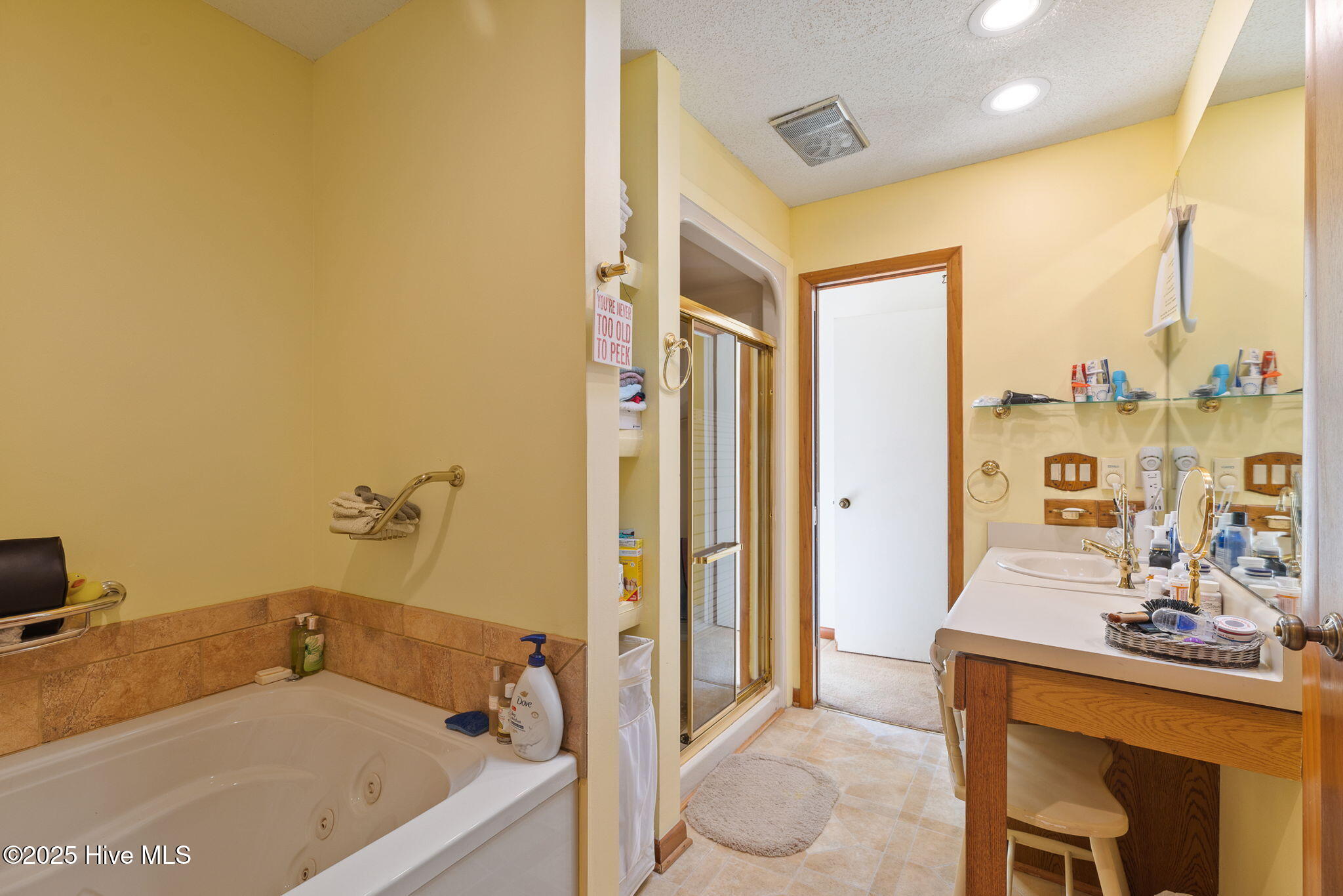 100531930 | Photo 35