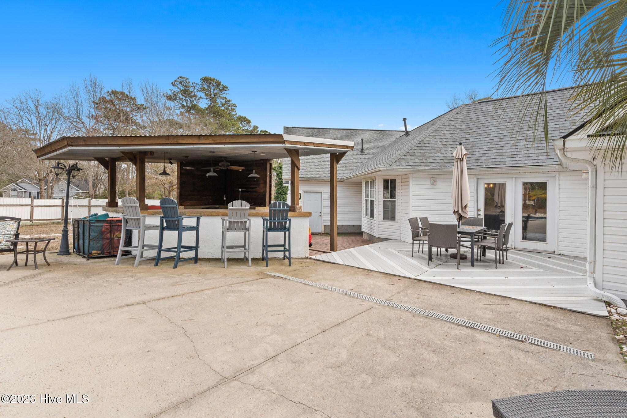 100556346 | Photo 32