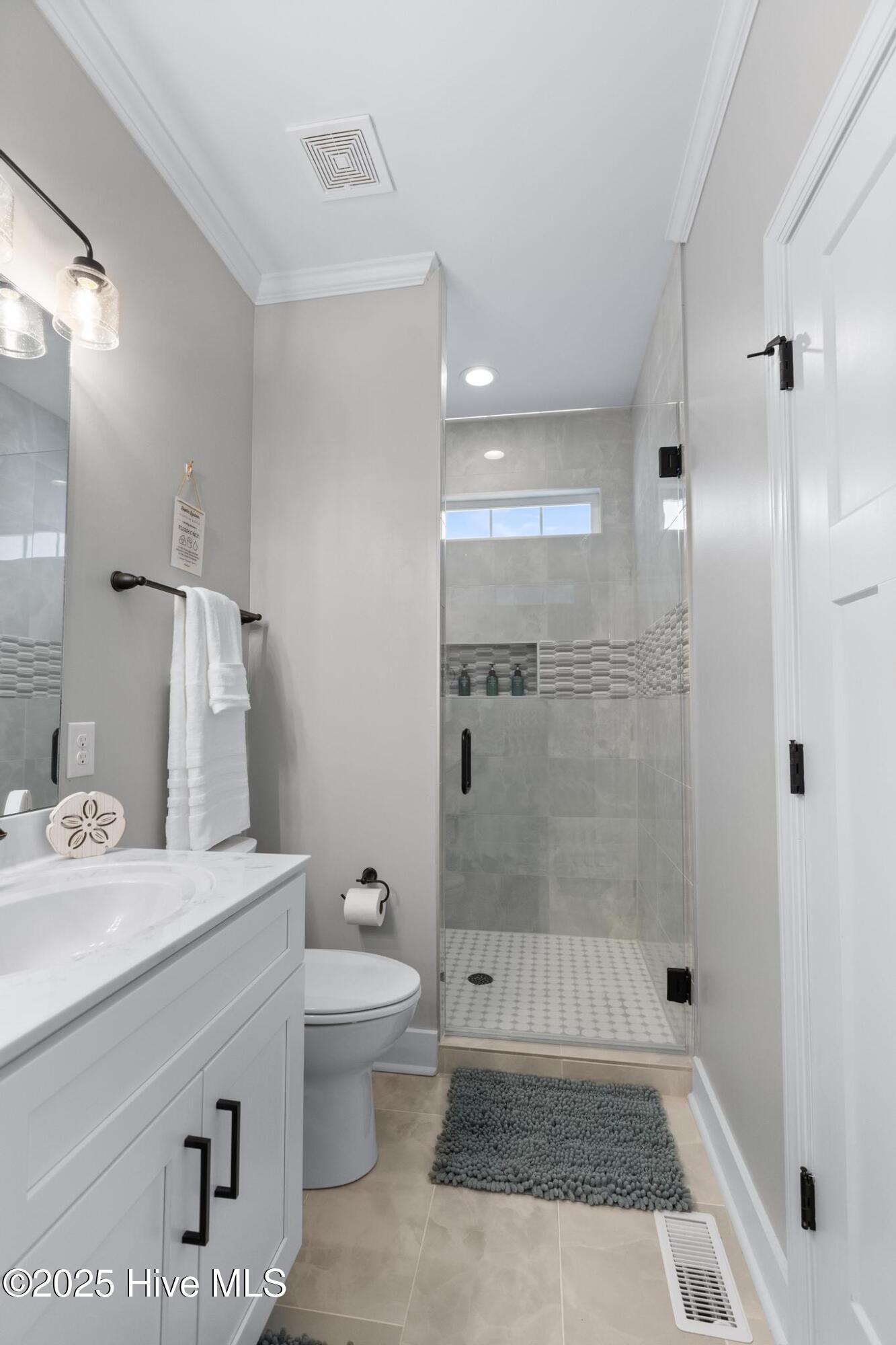 100498543 | Photo 37