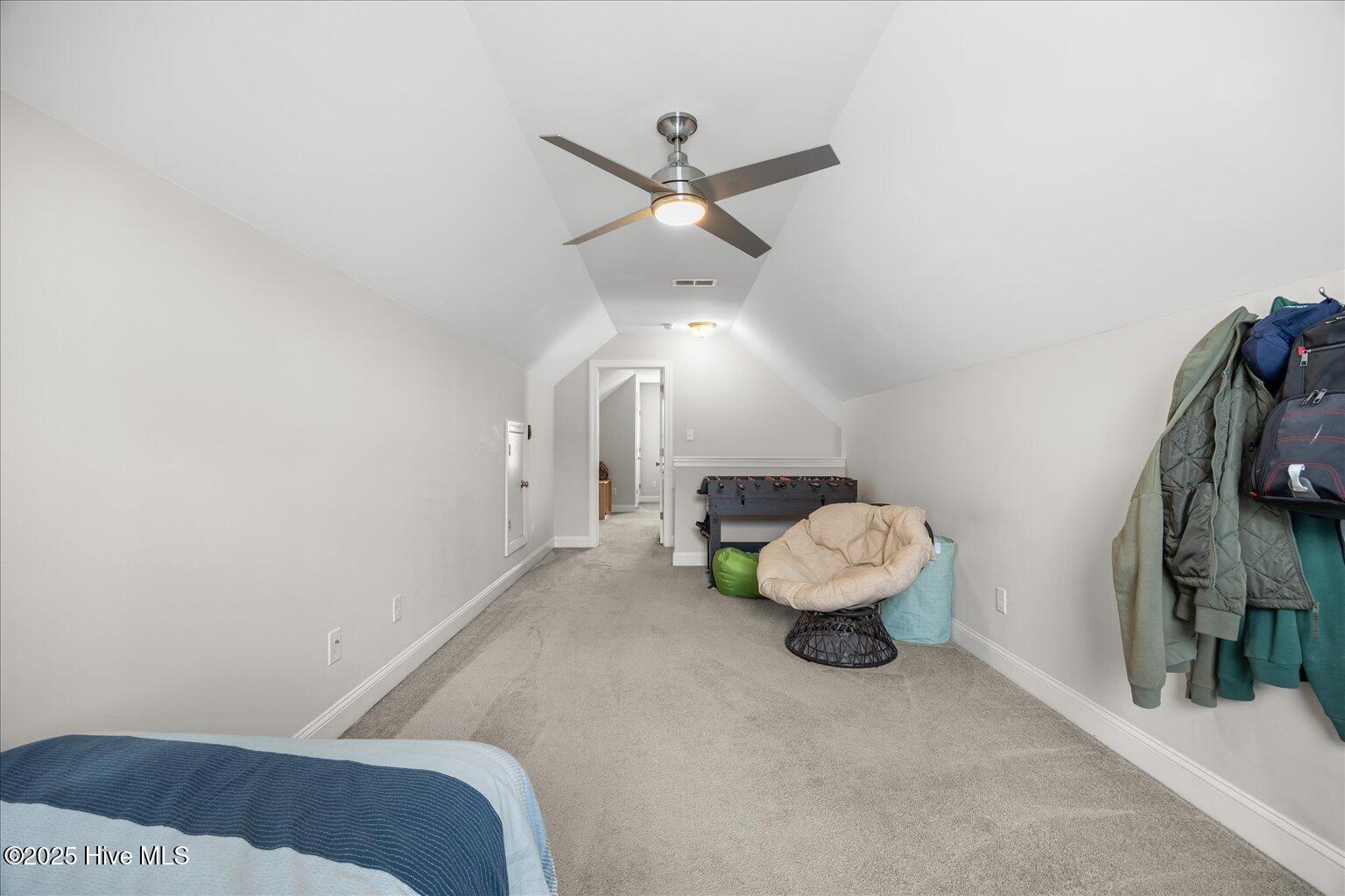 100530292 | Photo 35