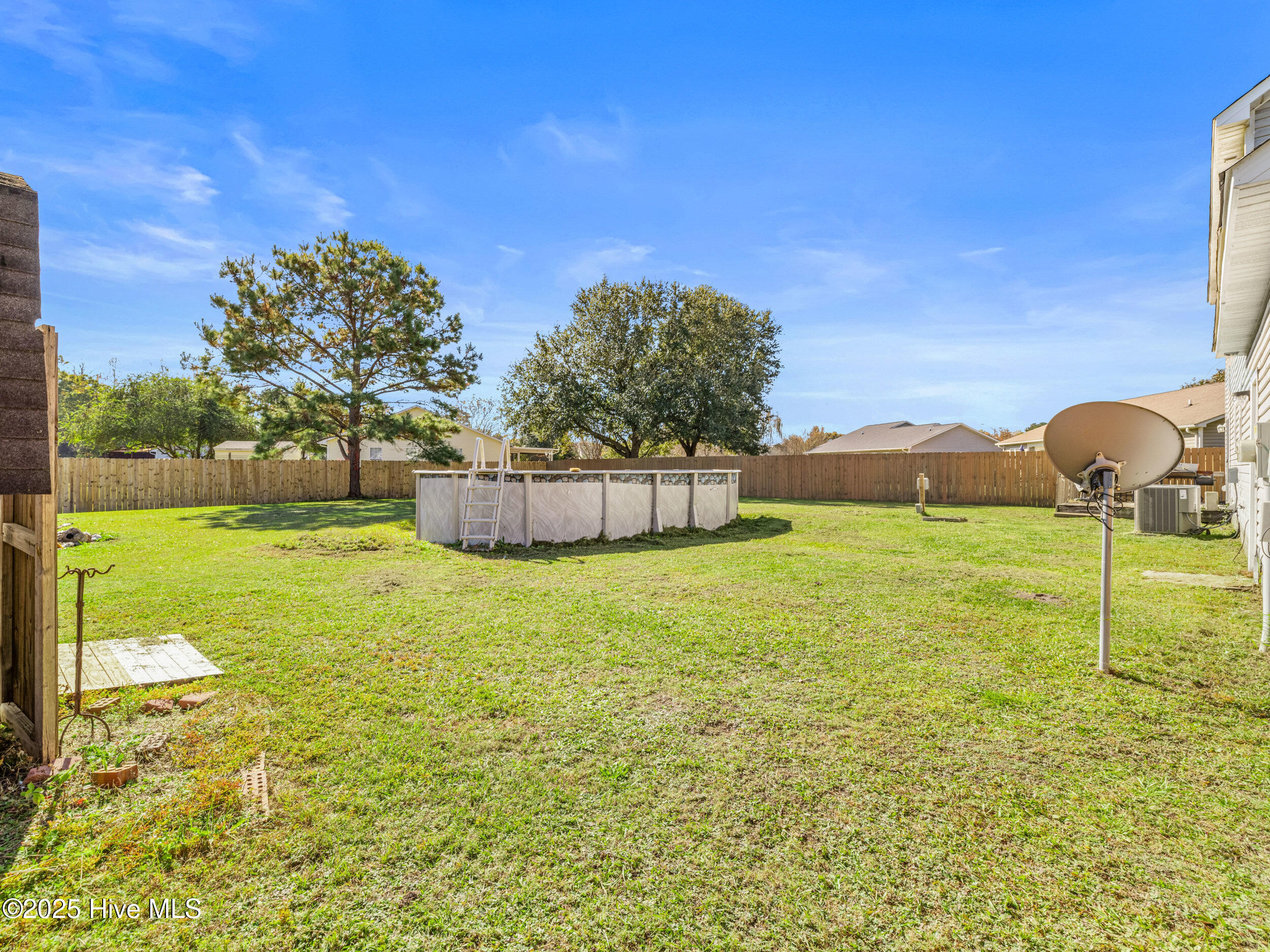 100541472 | Photo 43