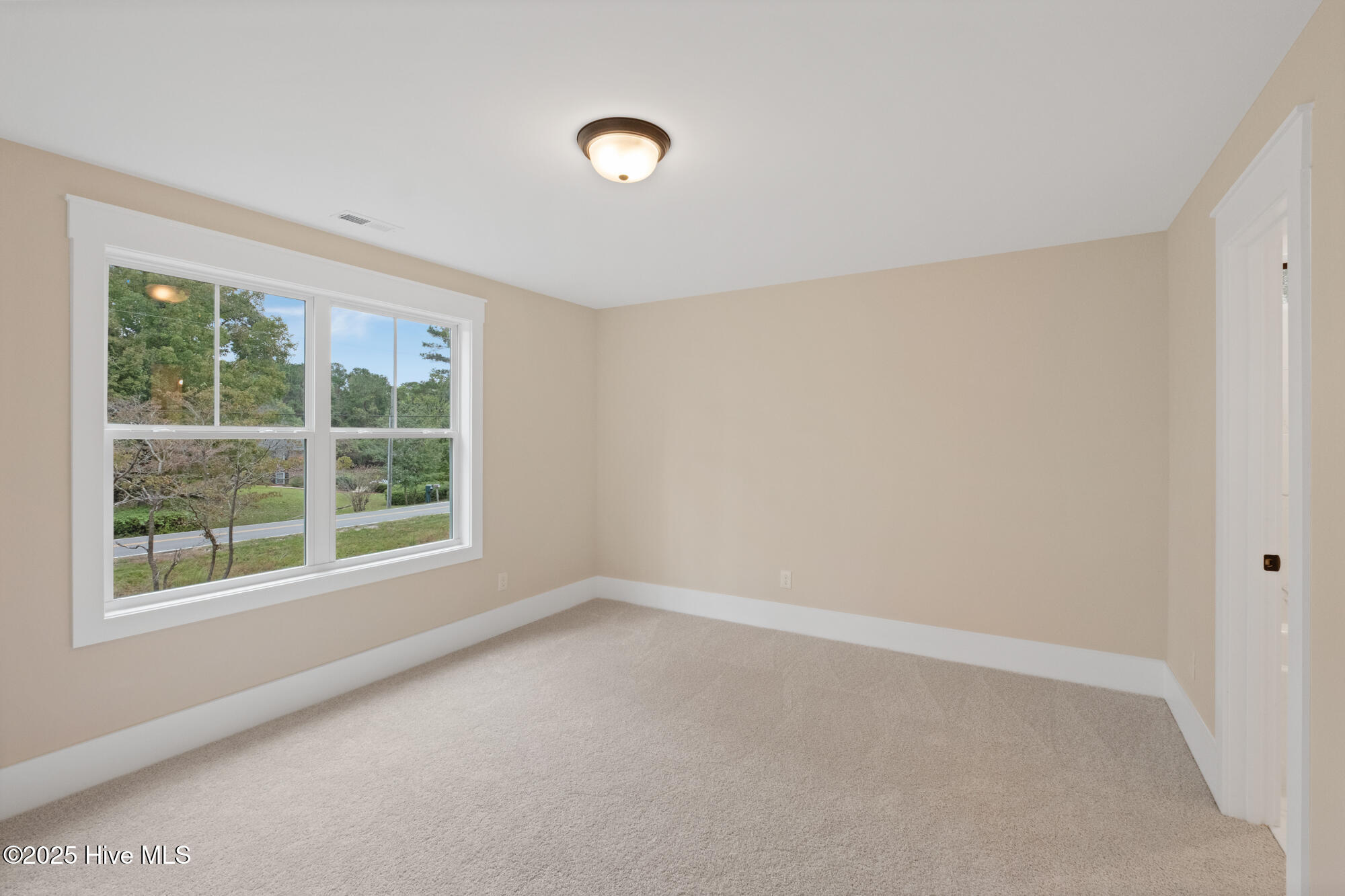 100524304 | Photo 26