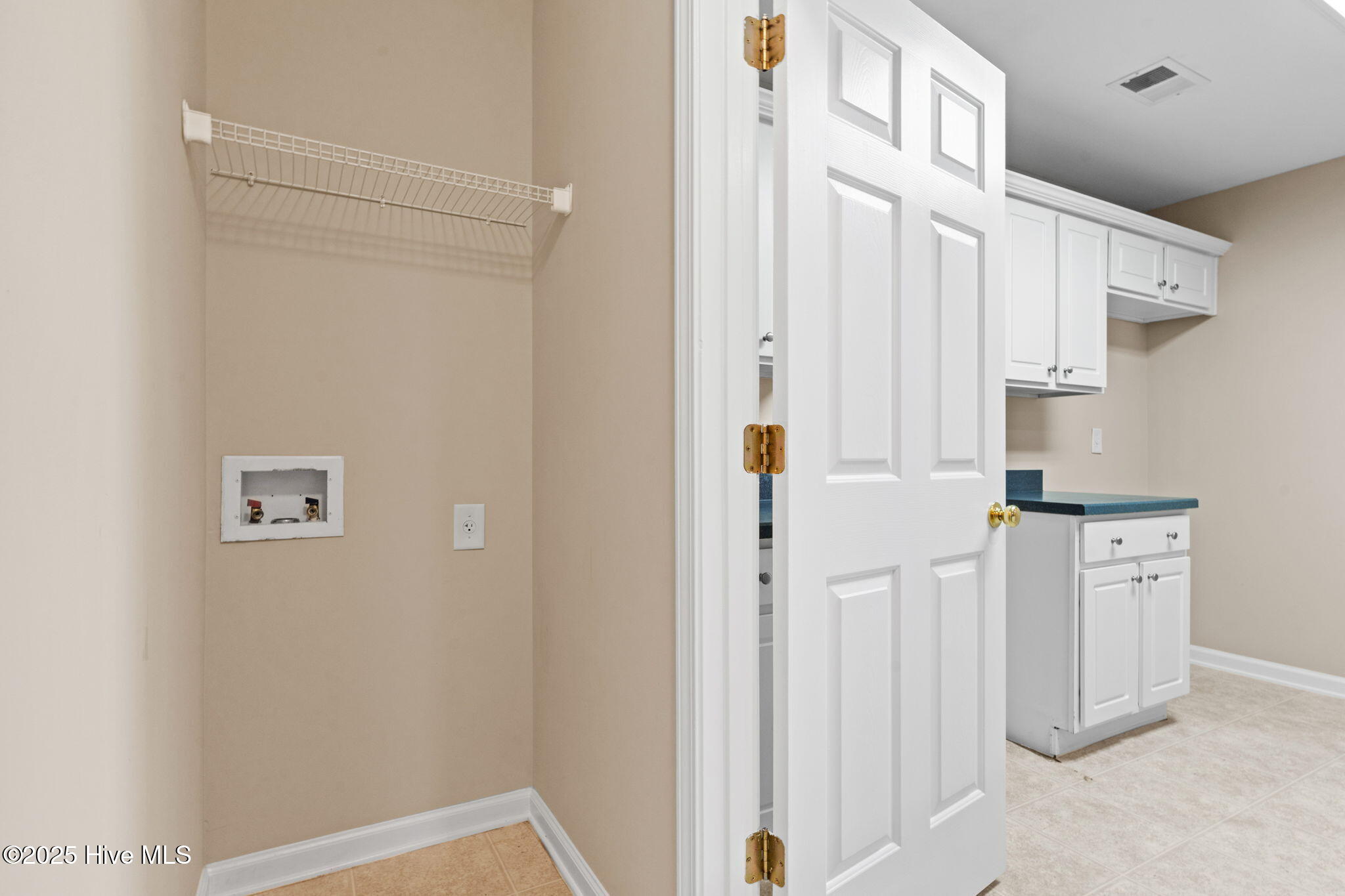 100542570 | Photo 31