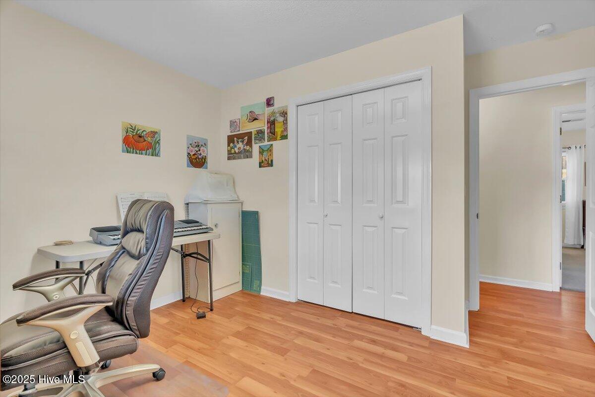 100542832 | Photo 35