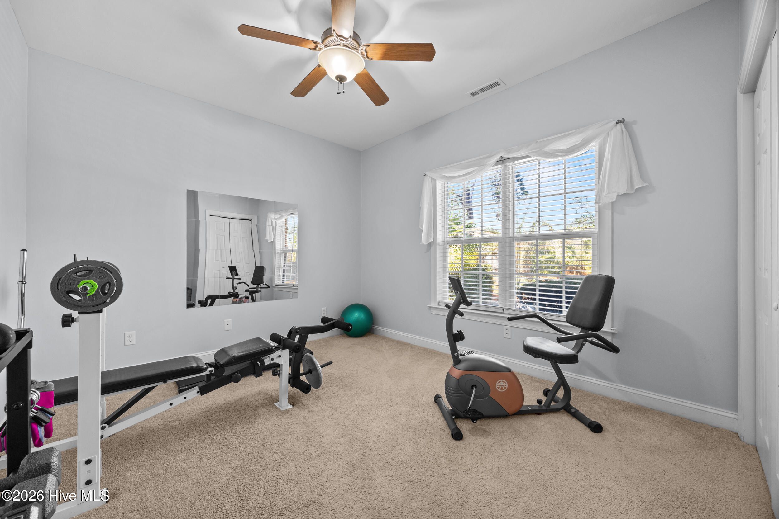 100550325 | Photo 28