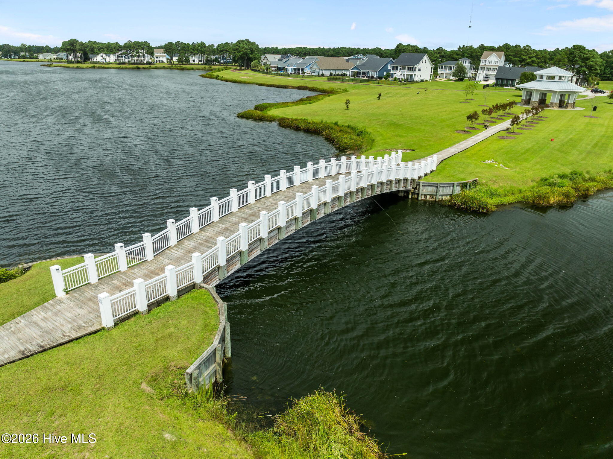 100557618 | Photo 64