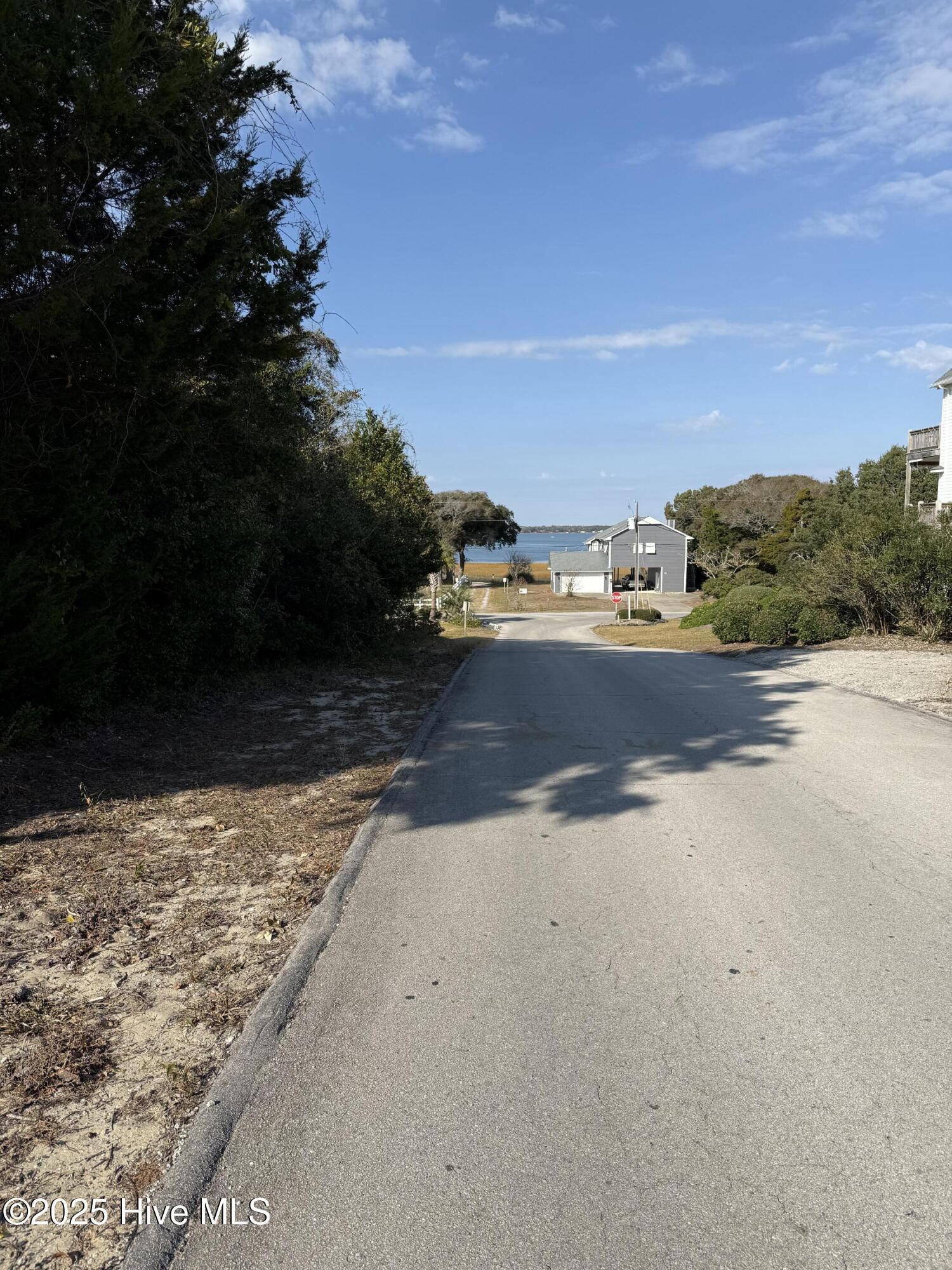 Homes for sale in Emerald Isle, NC | 5204 Emerald Dr, Emerald Isle, NC 28594 | MLS# 100542908