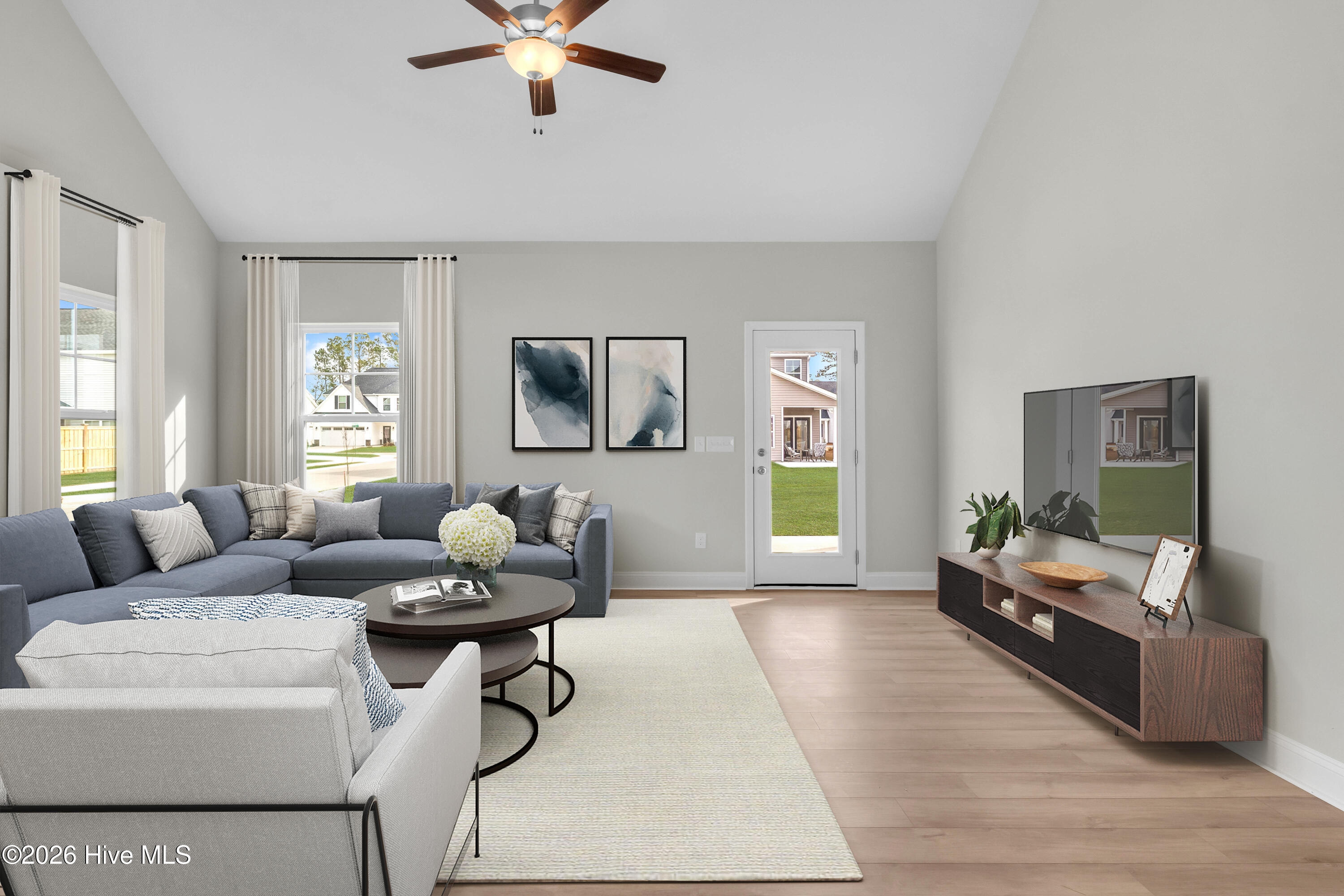 100552791 | Photo 76