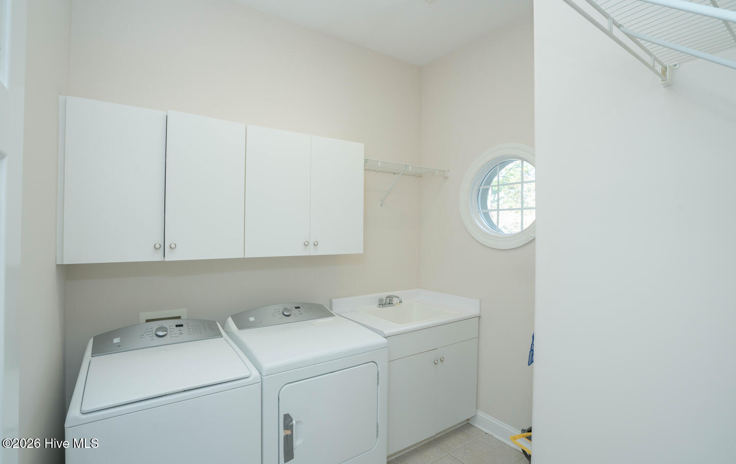 100551245 | Photo 44