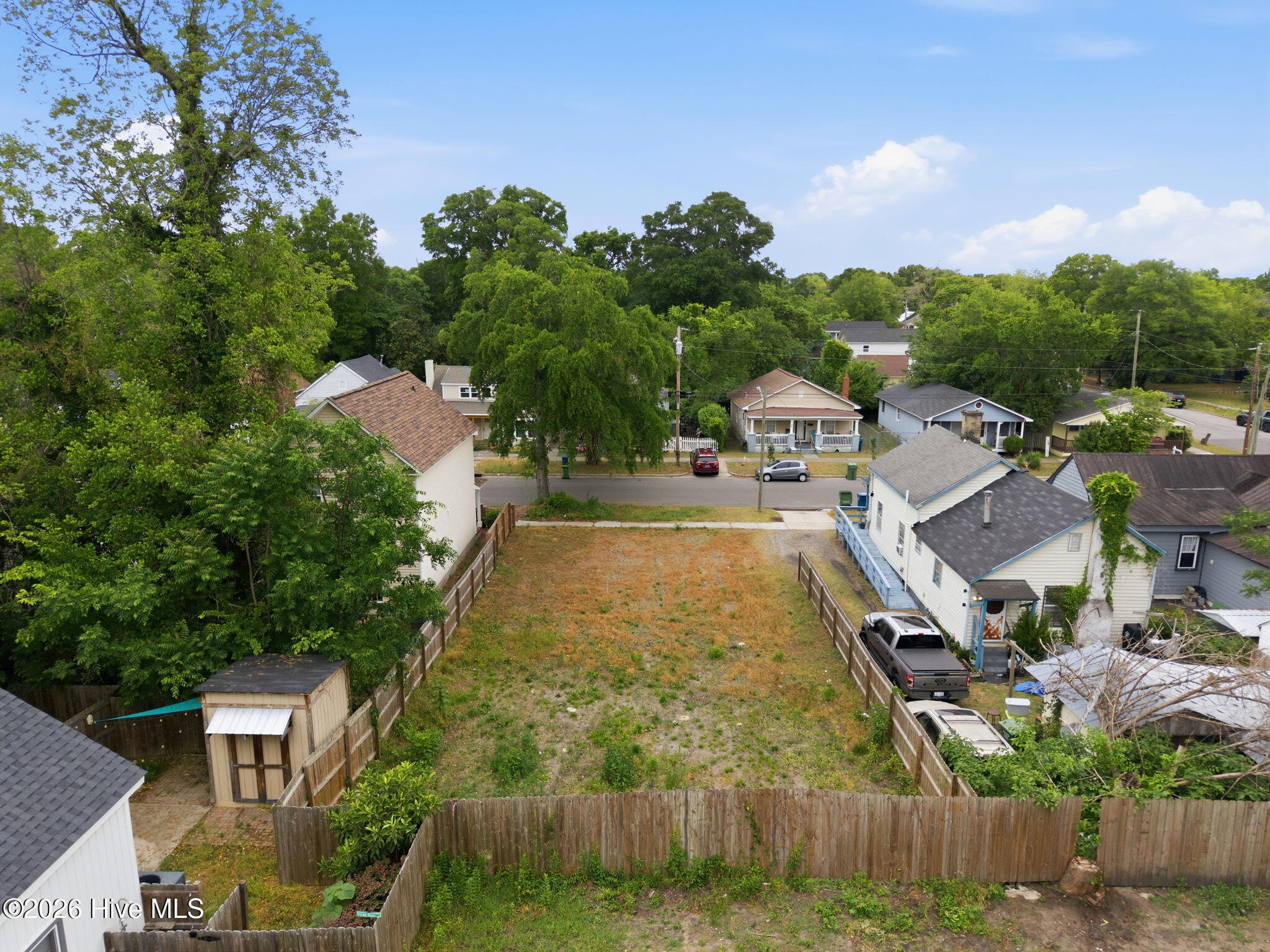 100570219 | Photo 15