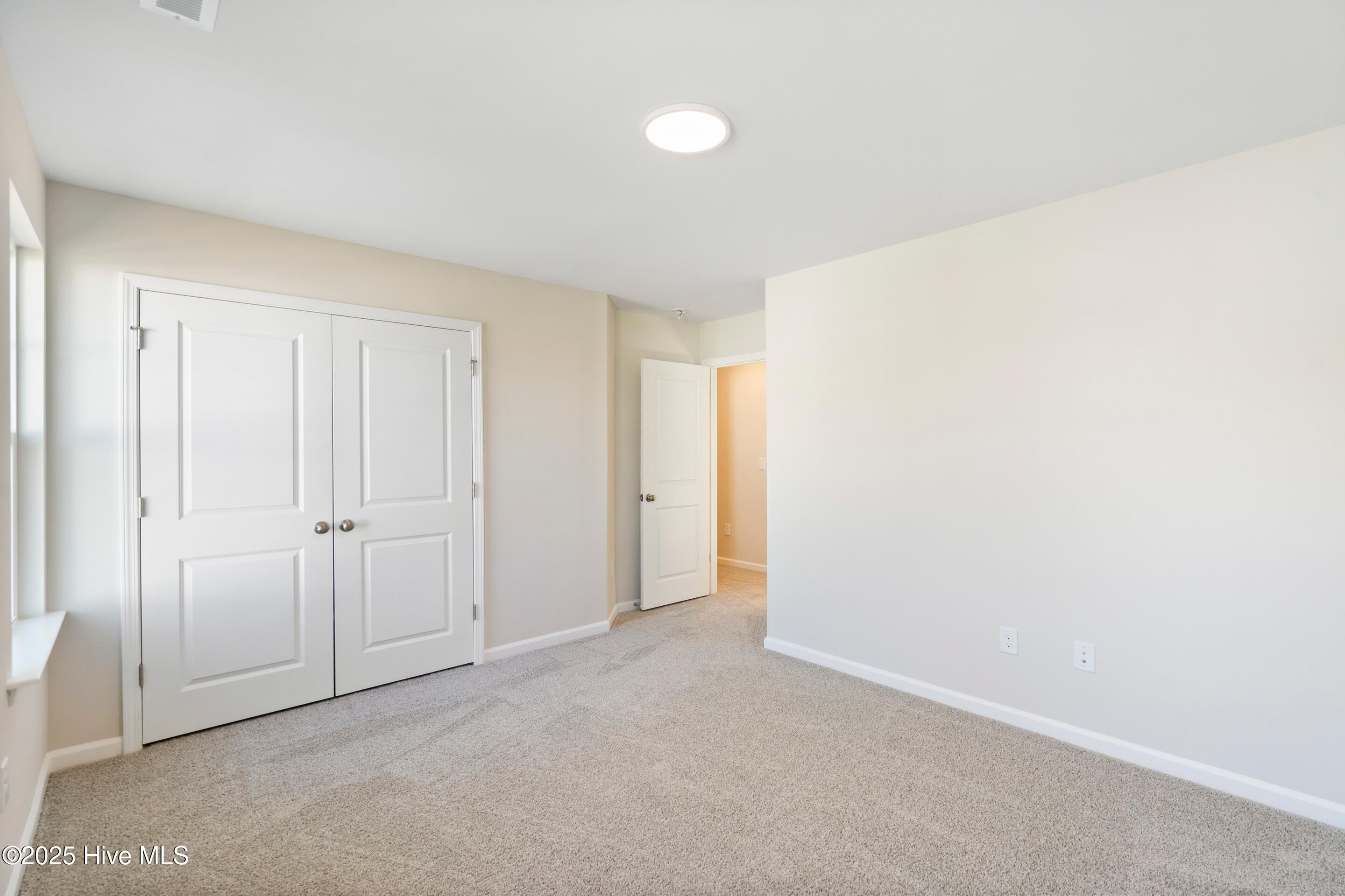 100543350 | Photo 32