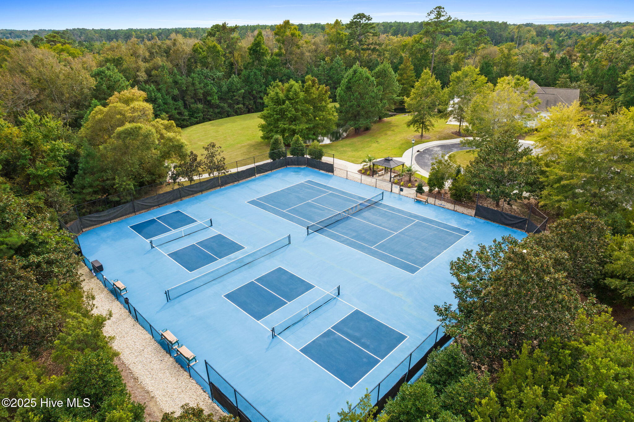 100546300 | Photo 57