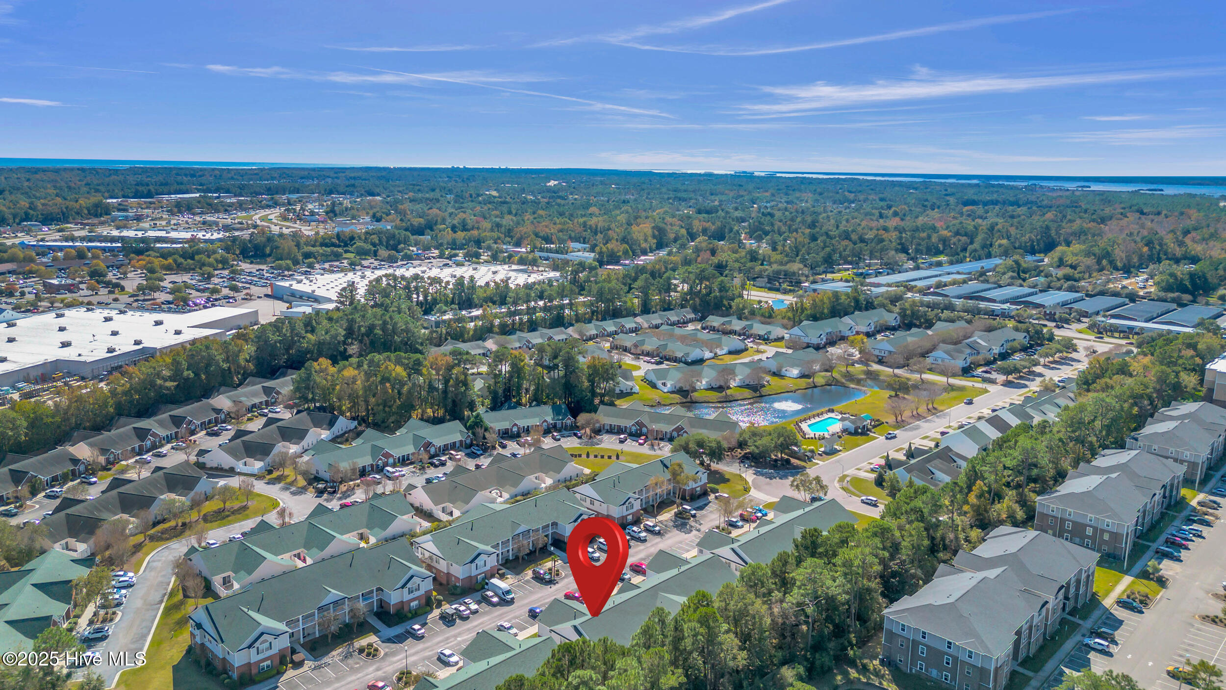 100539370 | Photo 35