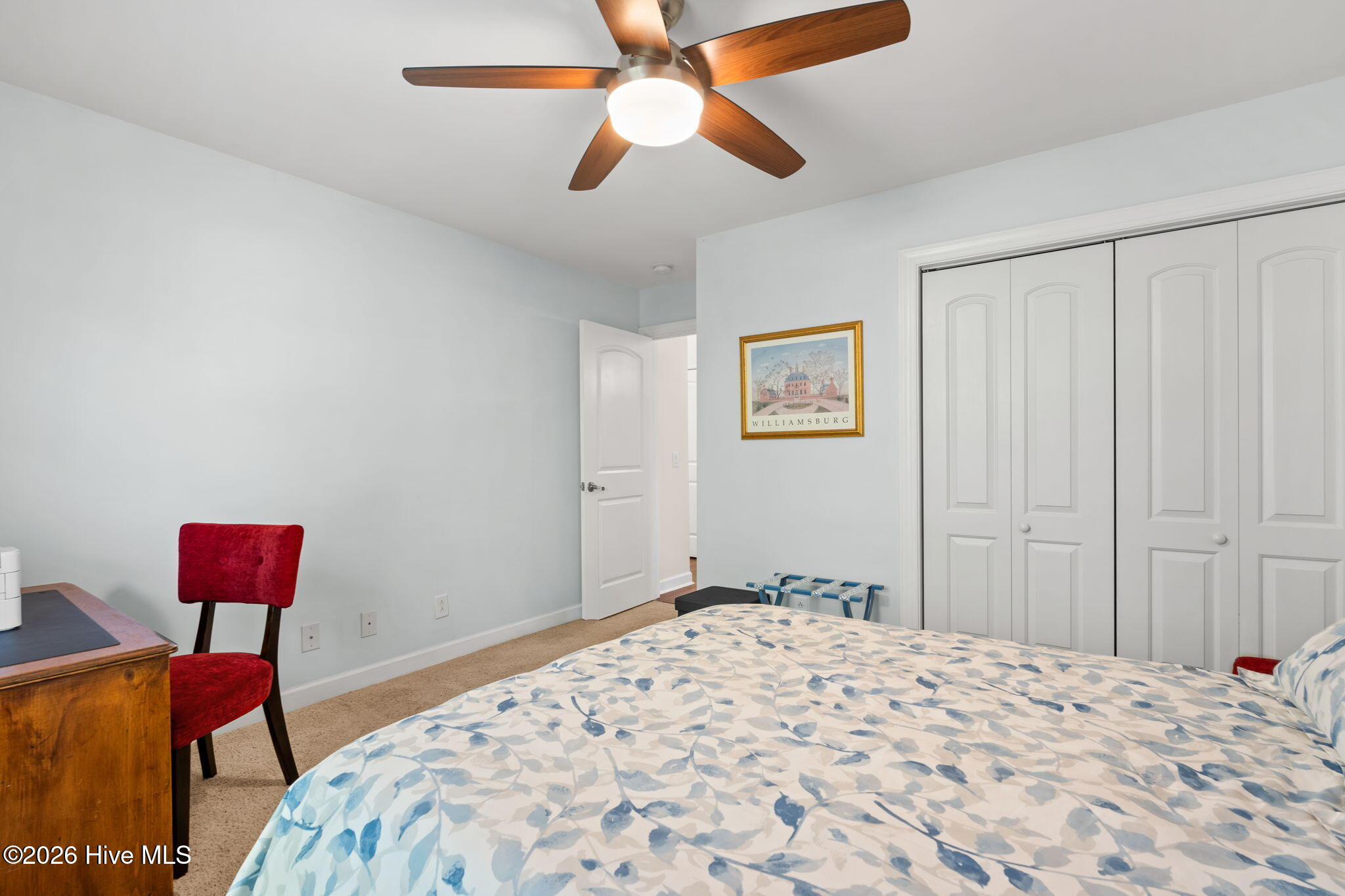 100567853 | Photo 35