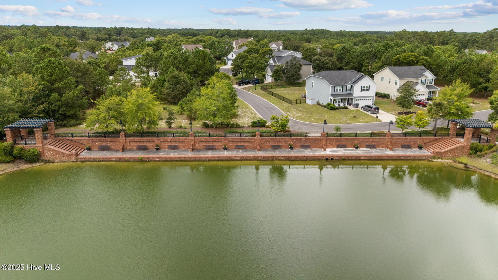 100523813 | Photo 29