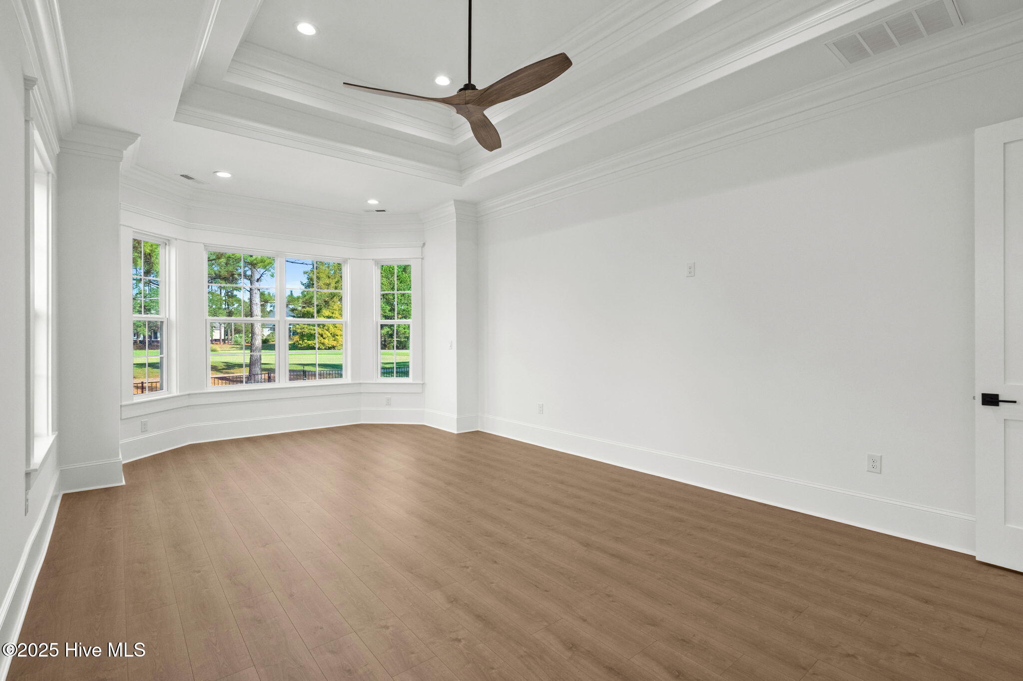 100535498 | Photo 31