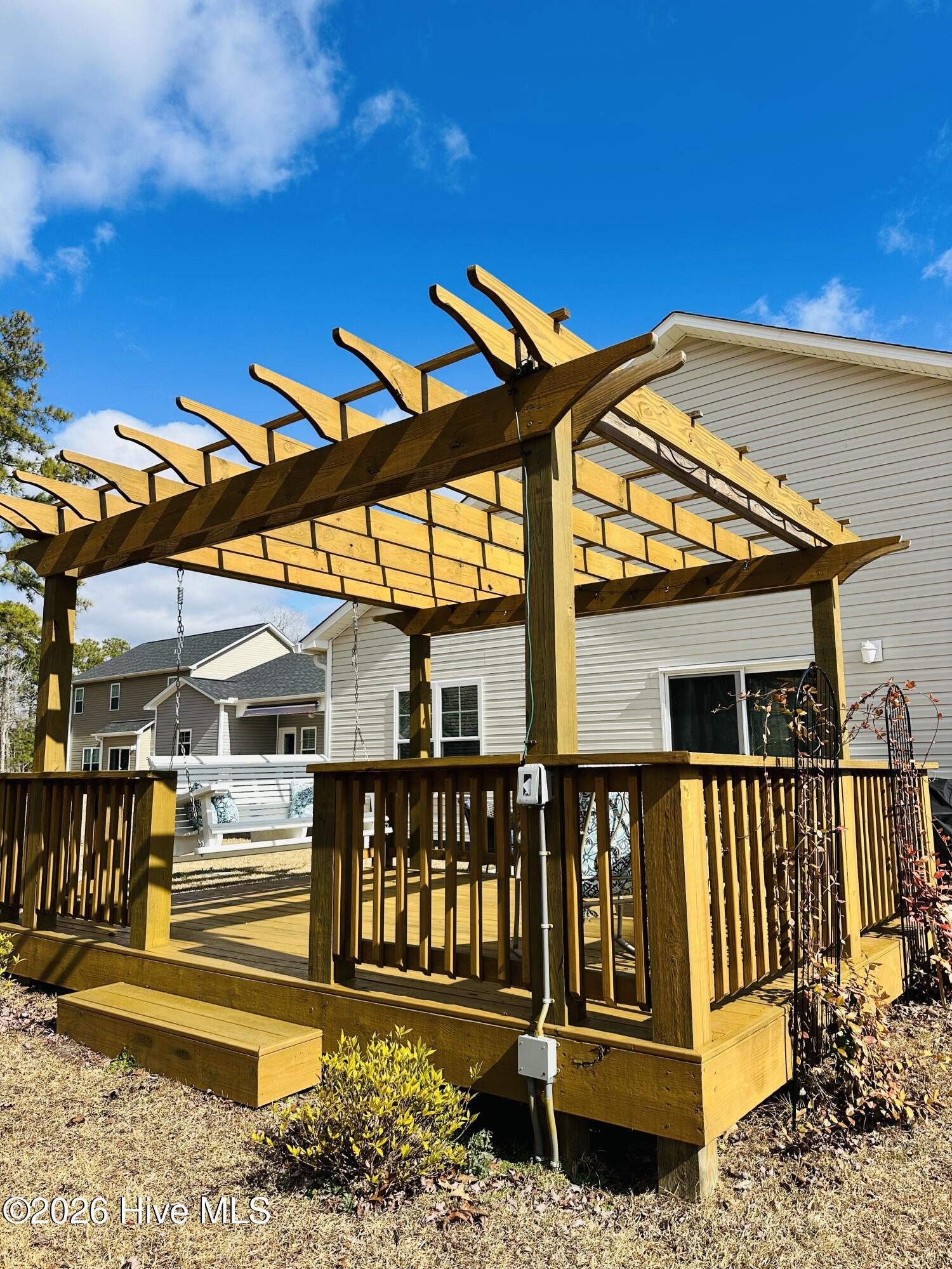 100555185 | Photo 40