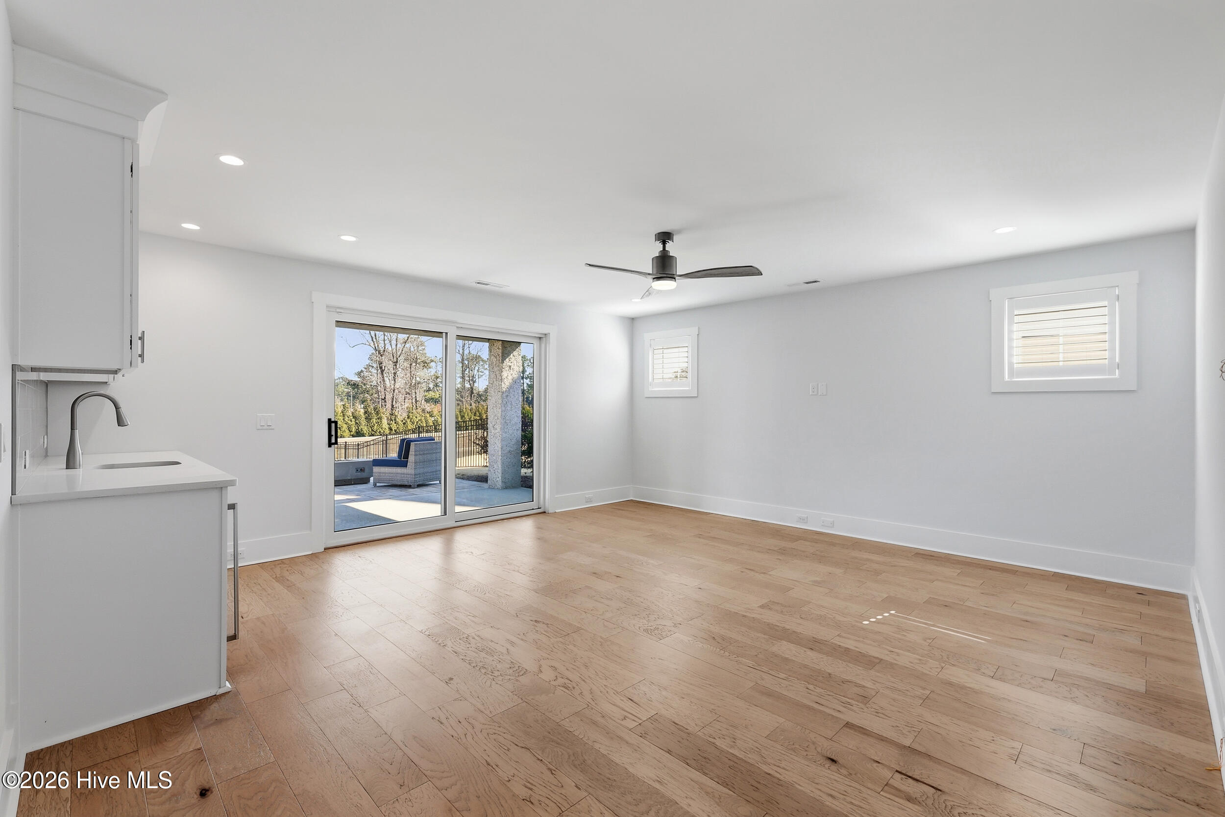 100553970 | Photo 54