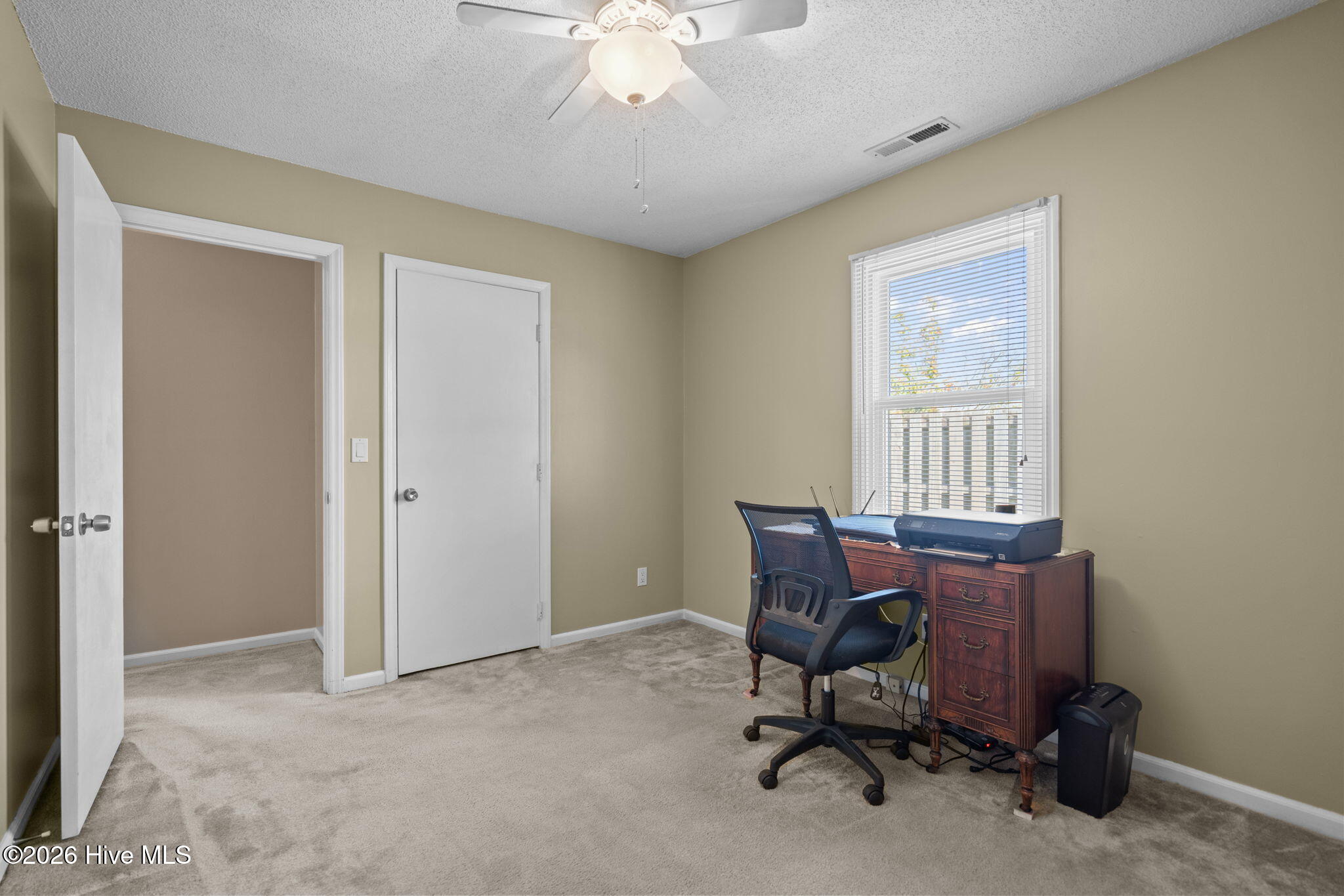 100566557 | Photo 26