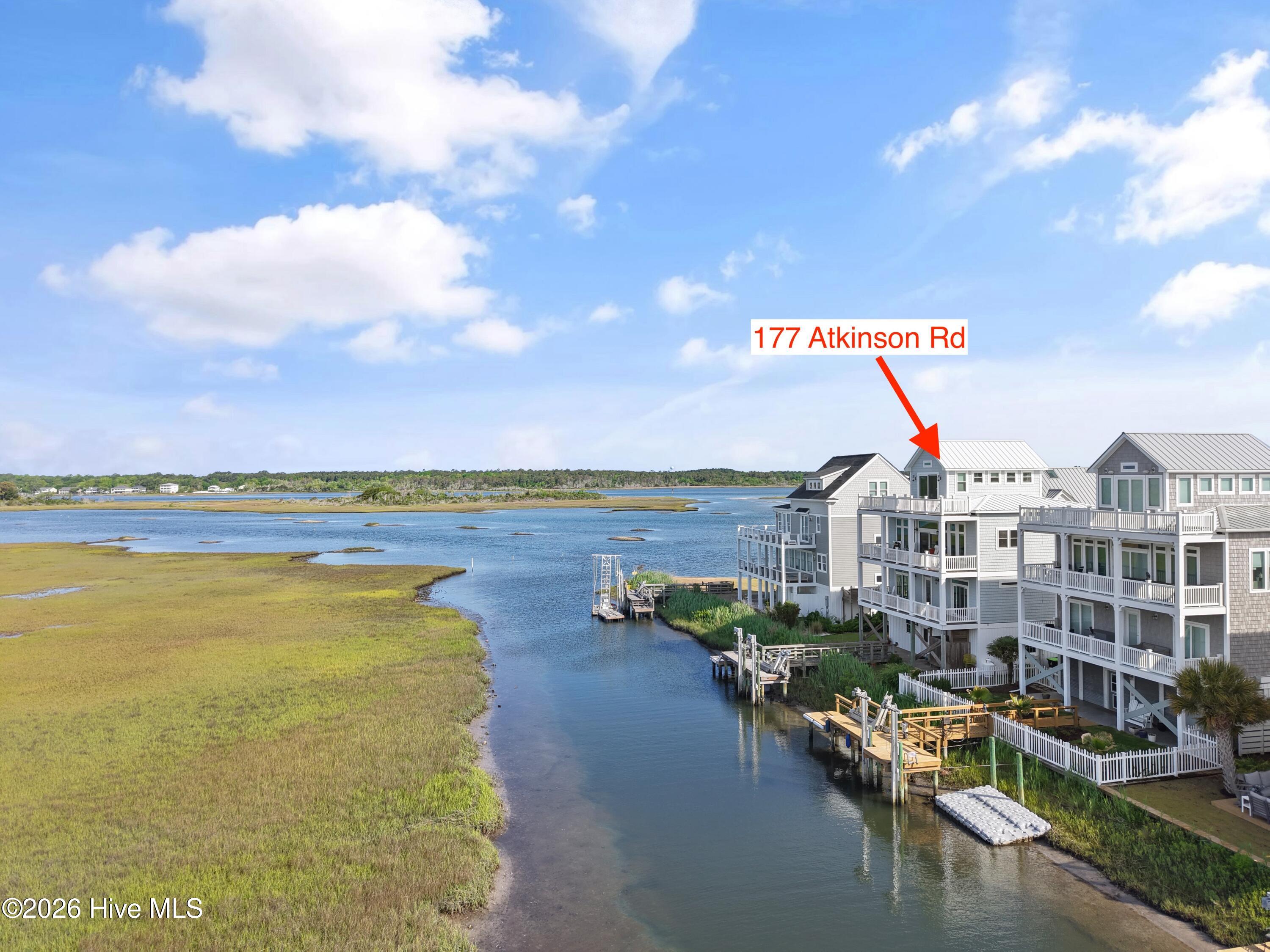 100569393 | Photo 58