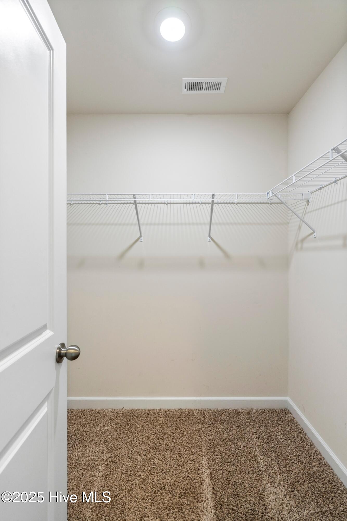 100530674 | Photo 22