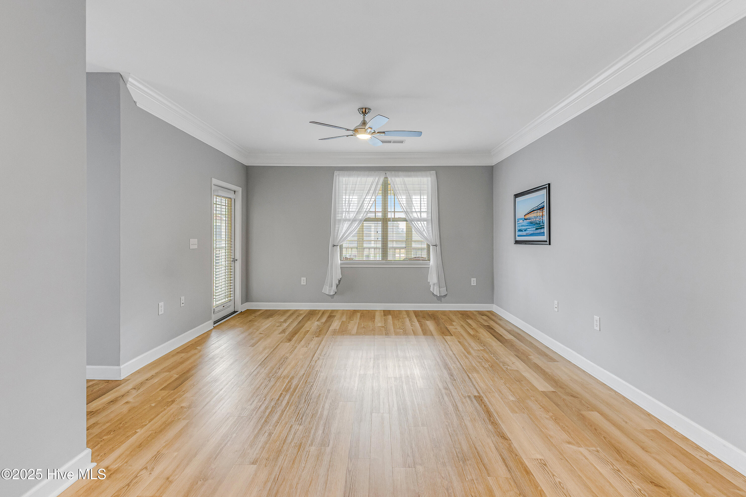 100484696 | Photo 10