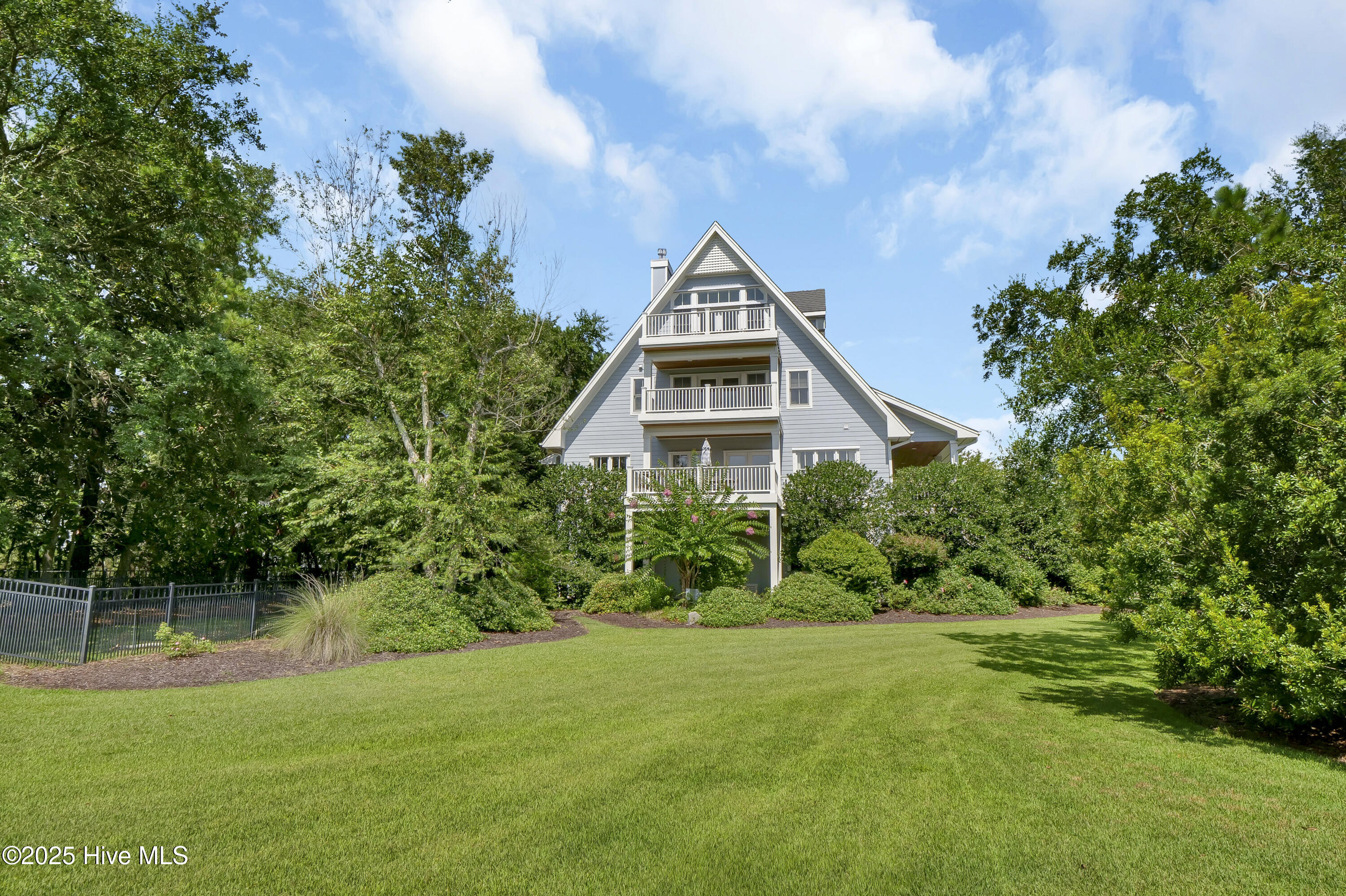 100528059 | Photo 56