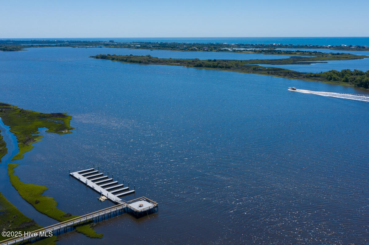 100537185 | Photo 53