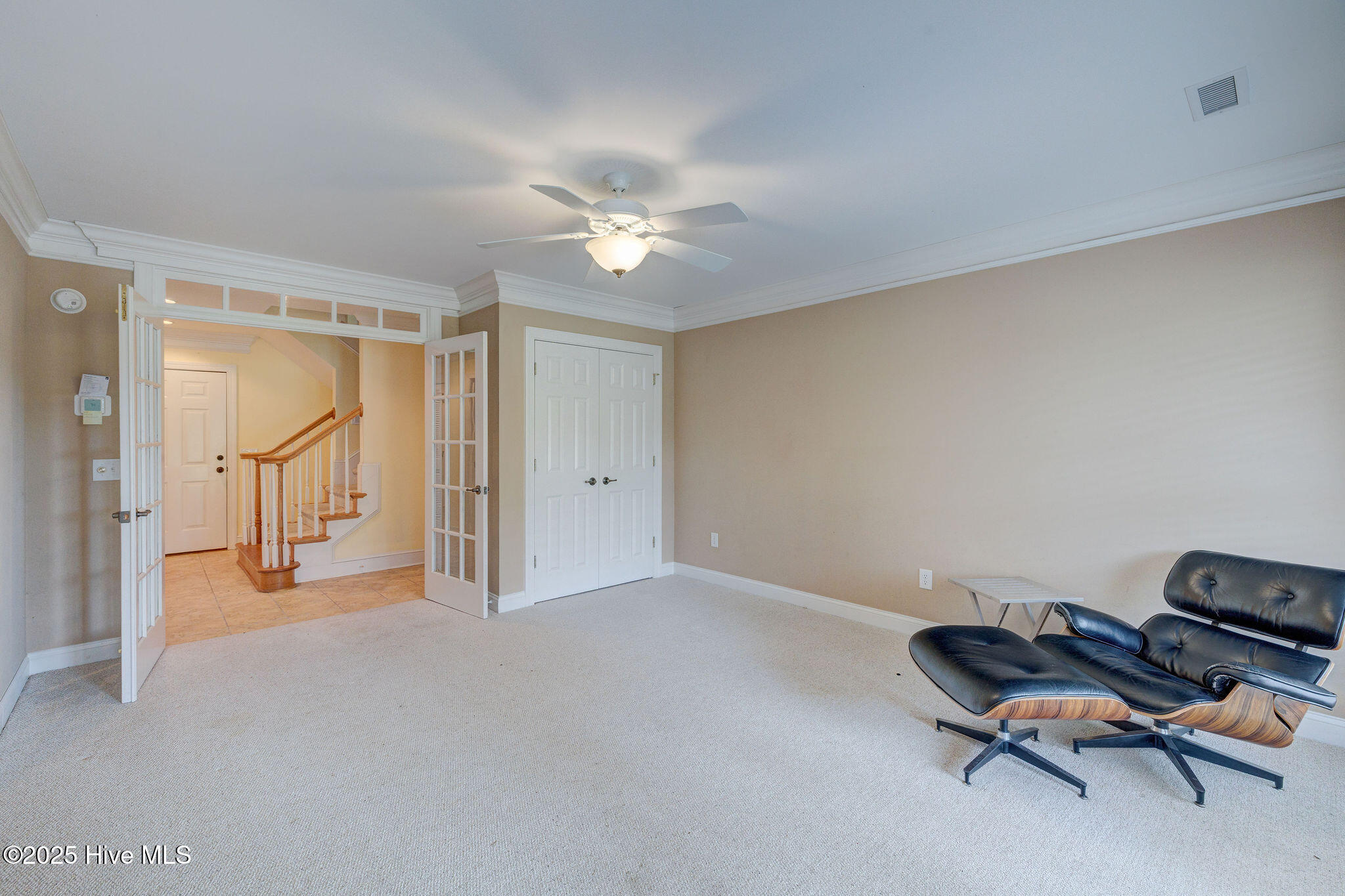 100530100 | Photo 27