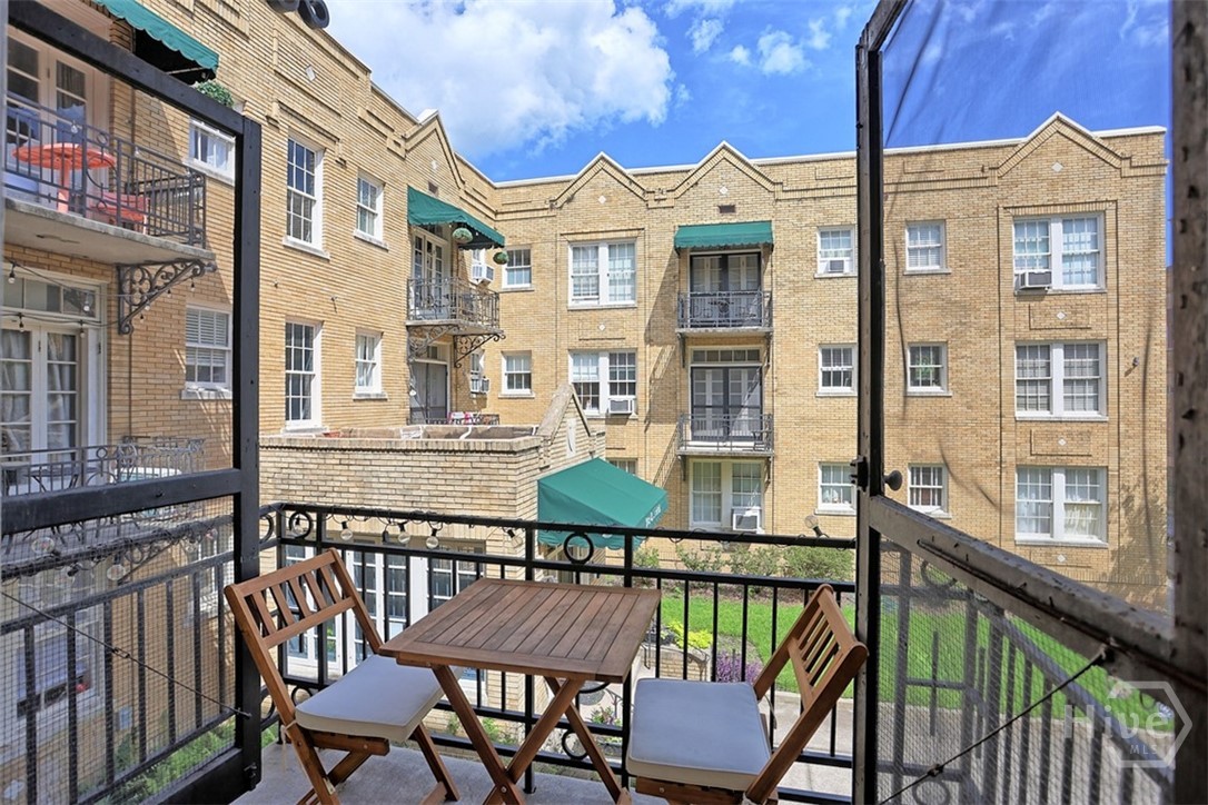 210 E State Street 16