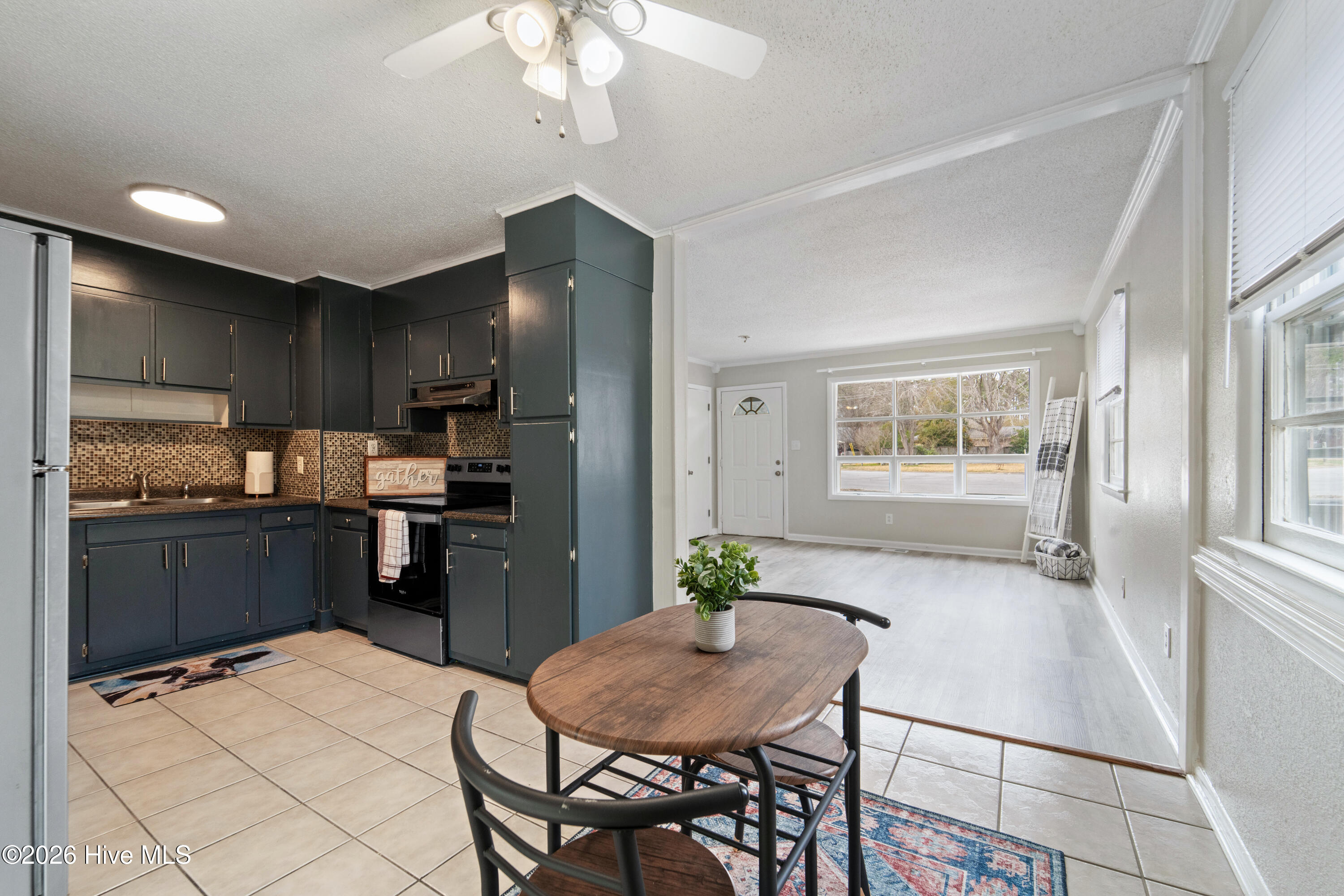 100551090 | Photo 19