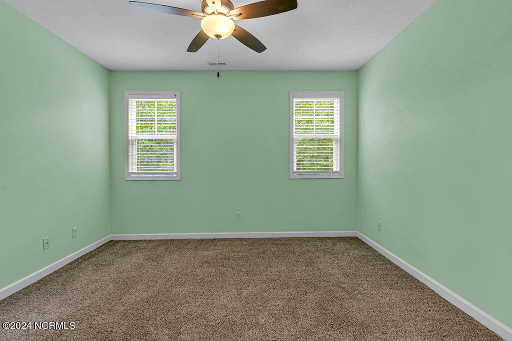 100565774 | Photo 28