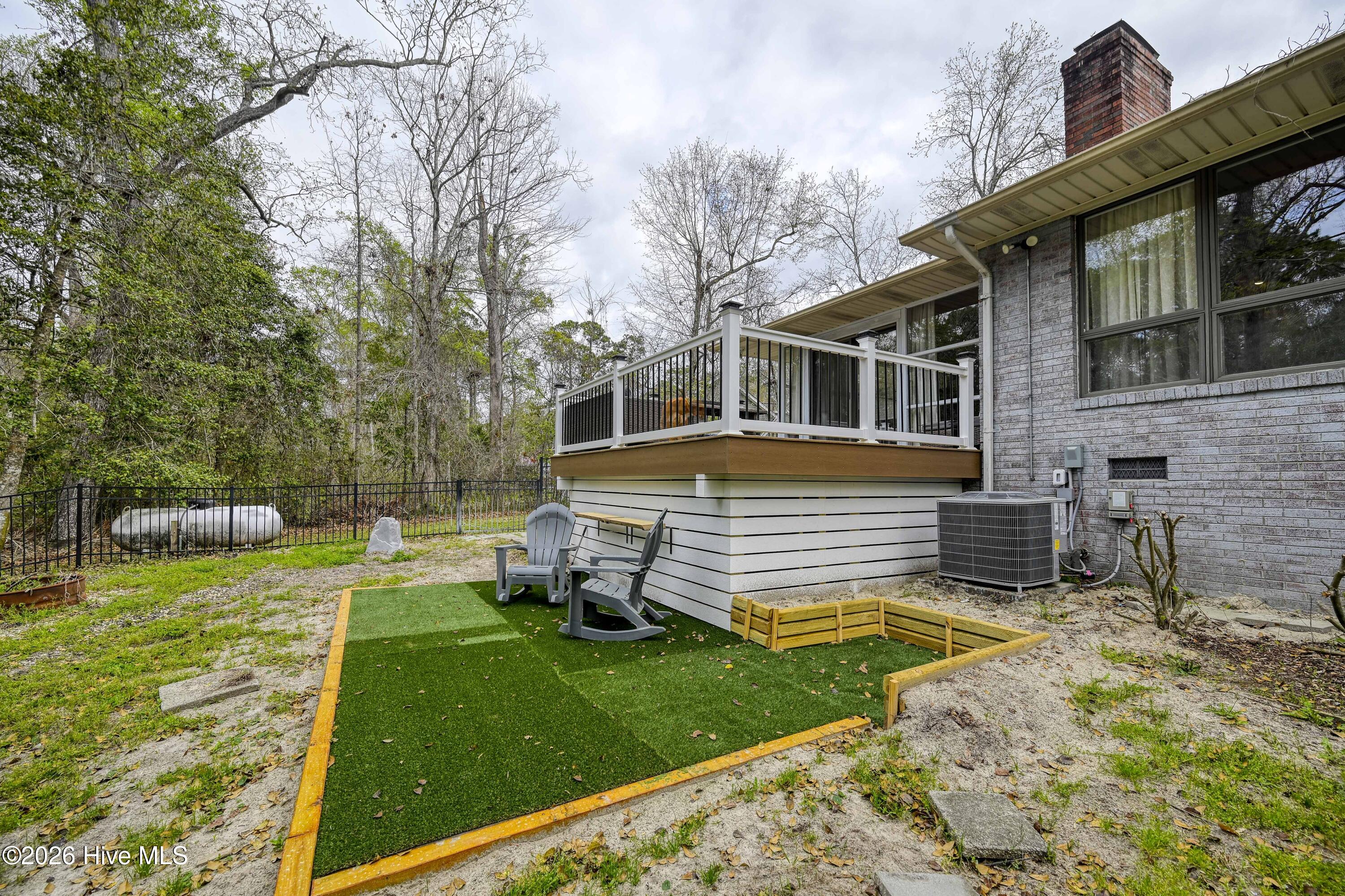 100562764 | Photo 30