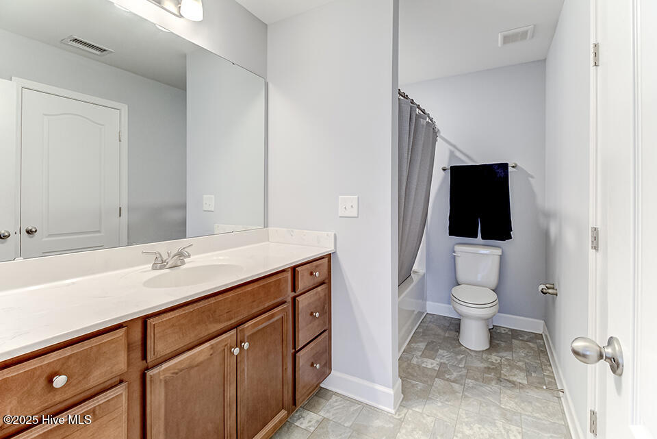 1086 Bridgeport Way, Leland, NC 28451 – photo 20: Guest Bath