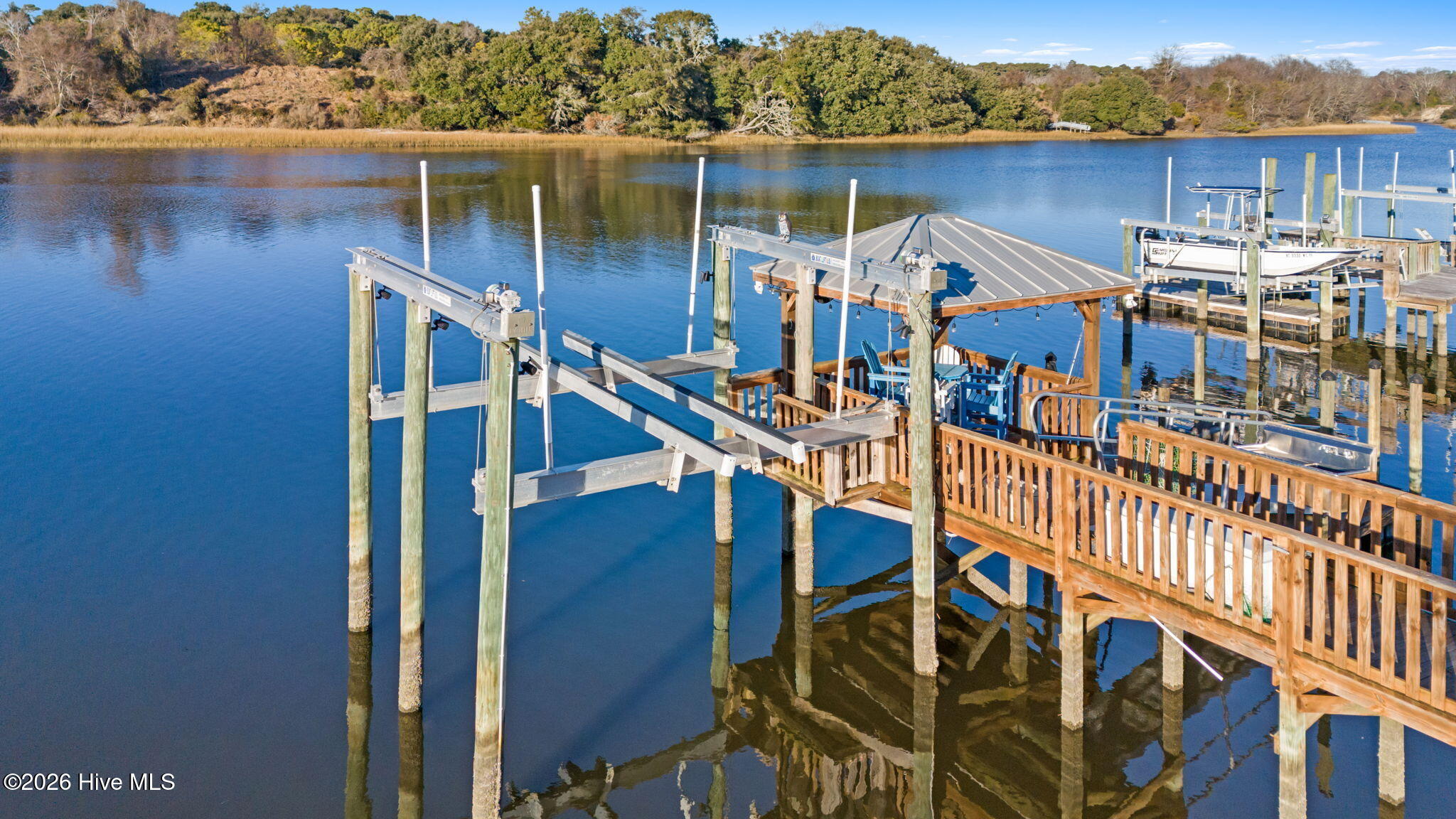 100553257 | Photo 33