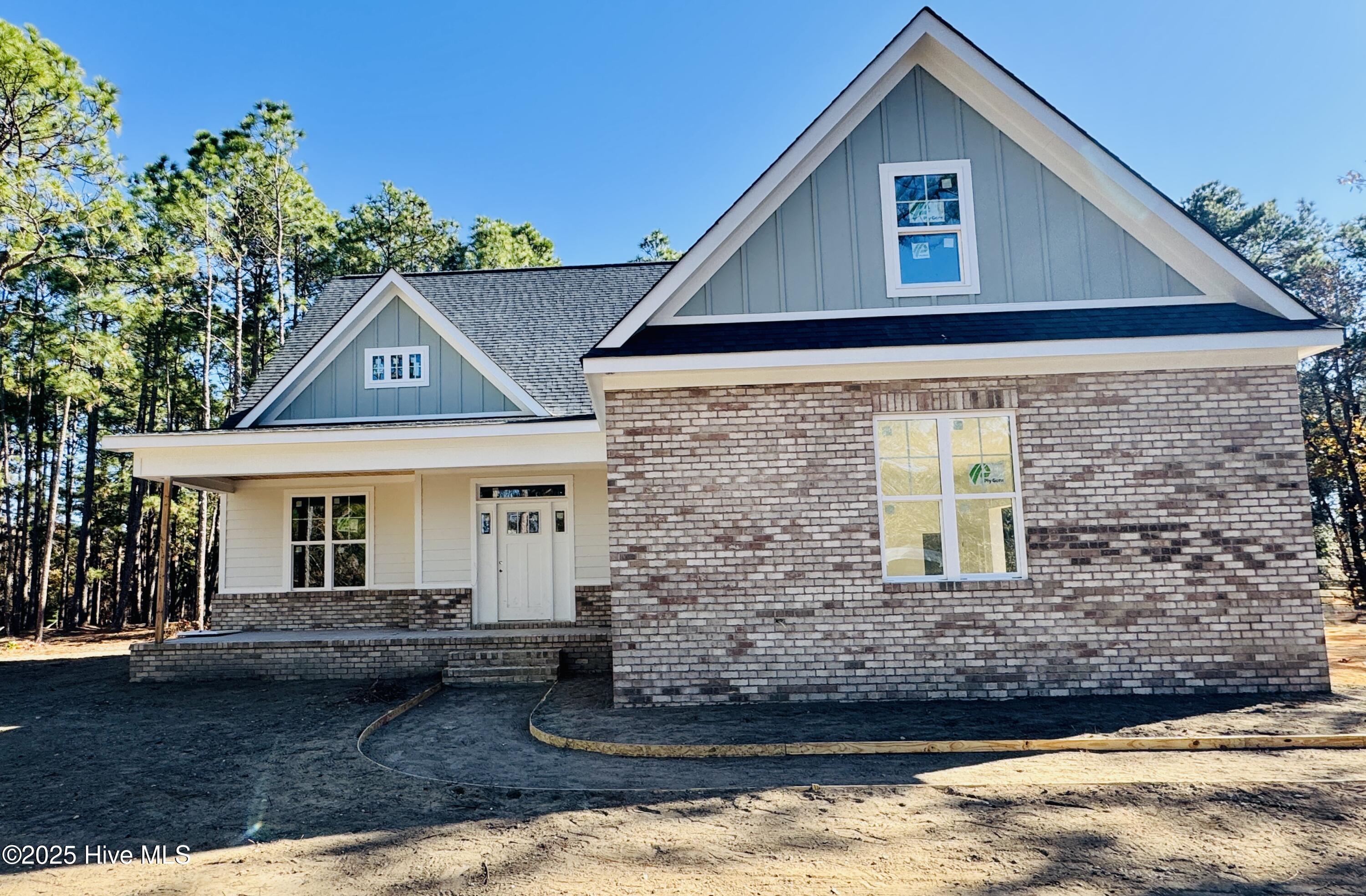 Homes for sale in West End, NC | 492 Longleaf Dr, West End, NC 27376 | MLS# 100541230