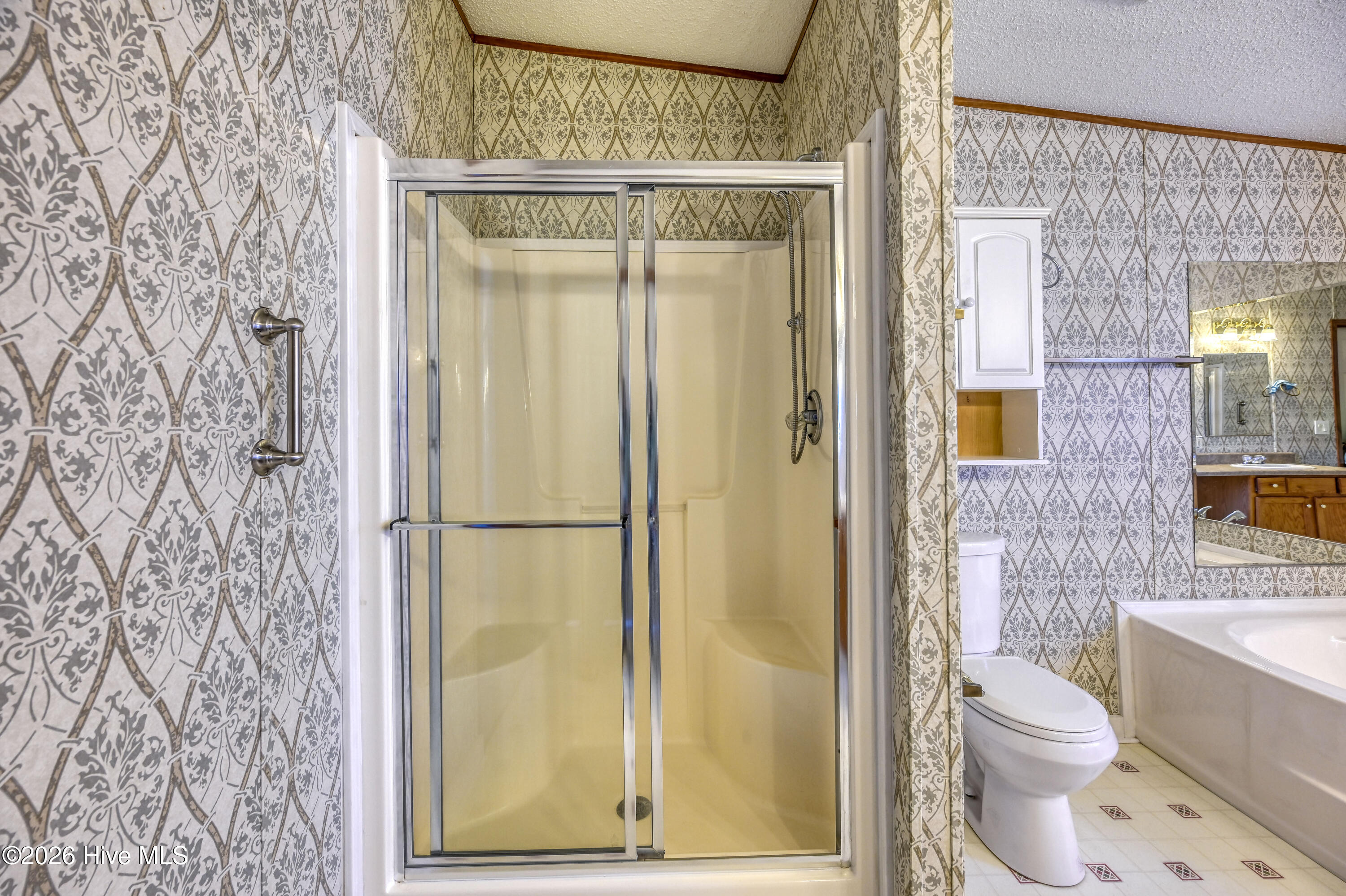 100557580 | Photo 24