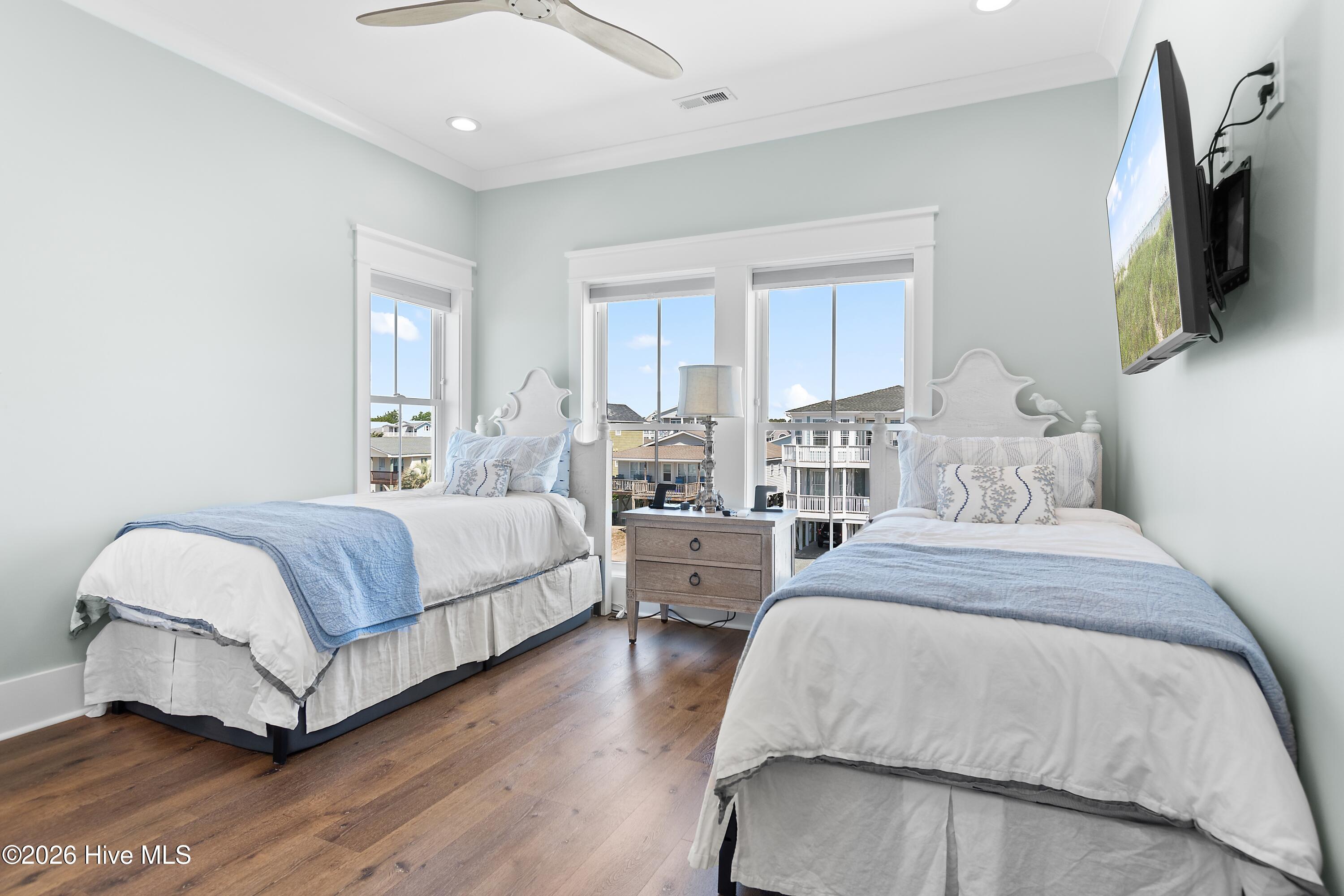 243 Ocean Boulevard W, Holden Beach, NC, 28462