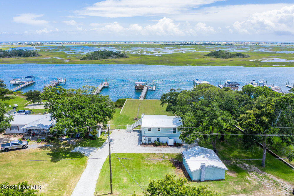 100556855 | Photo 43