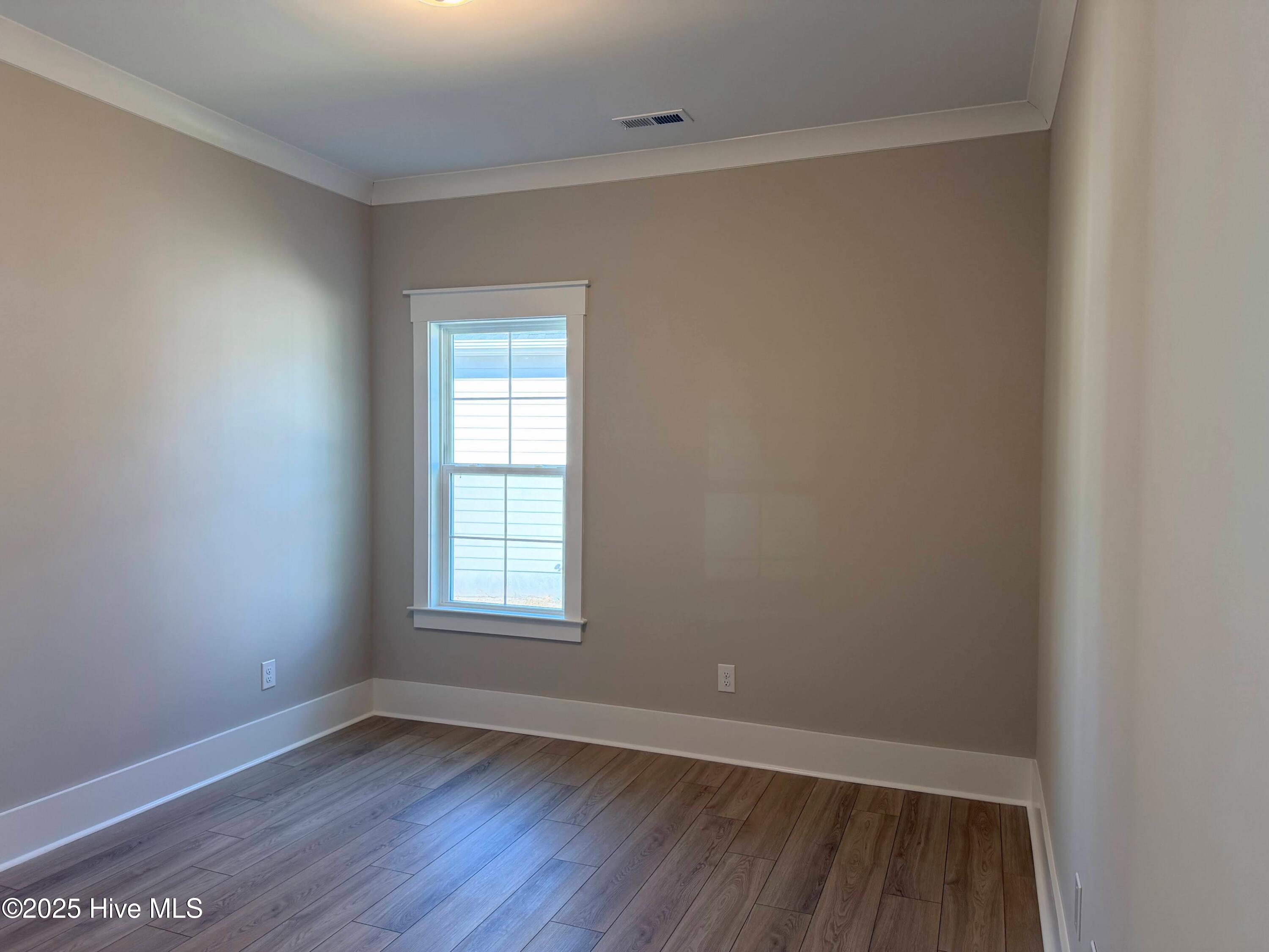 100530293 | Photo 17