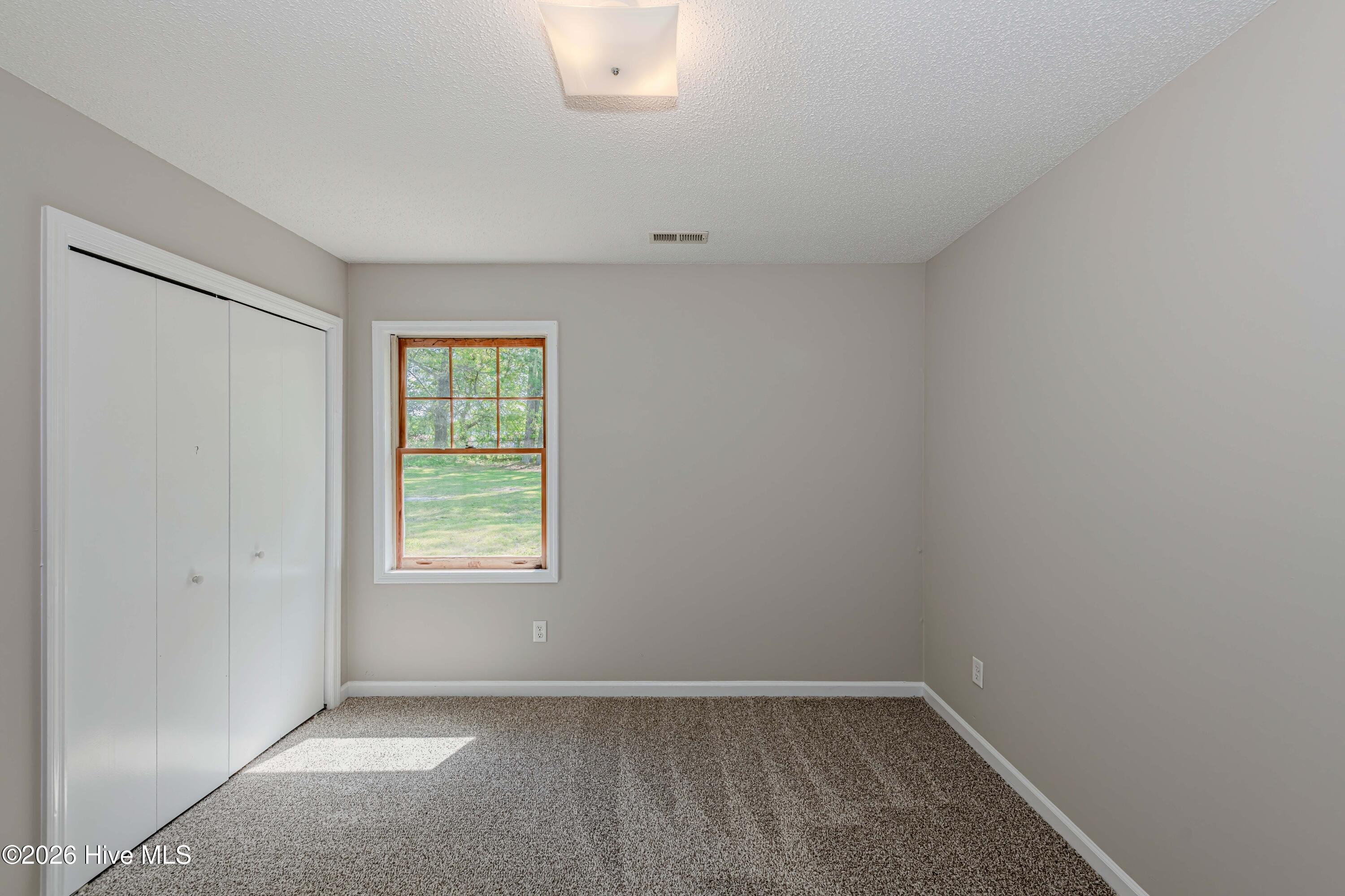 100568106 | Photo 44