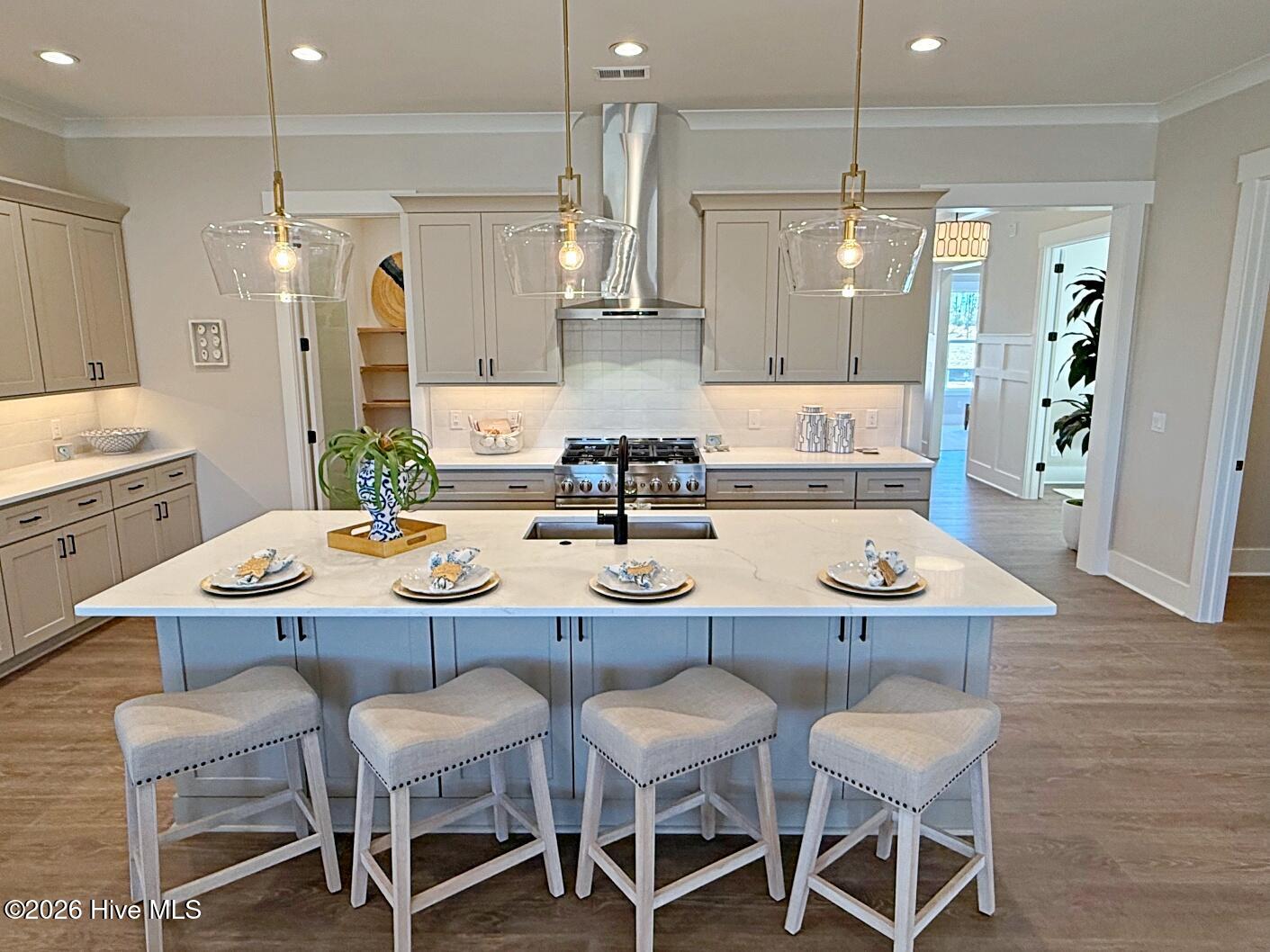 100553338 | Photo 11