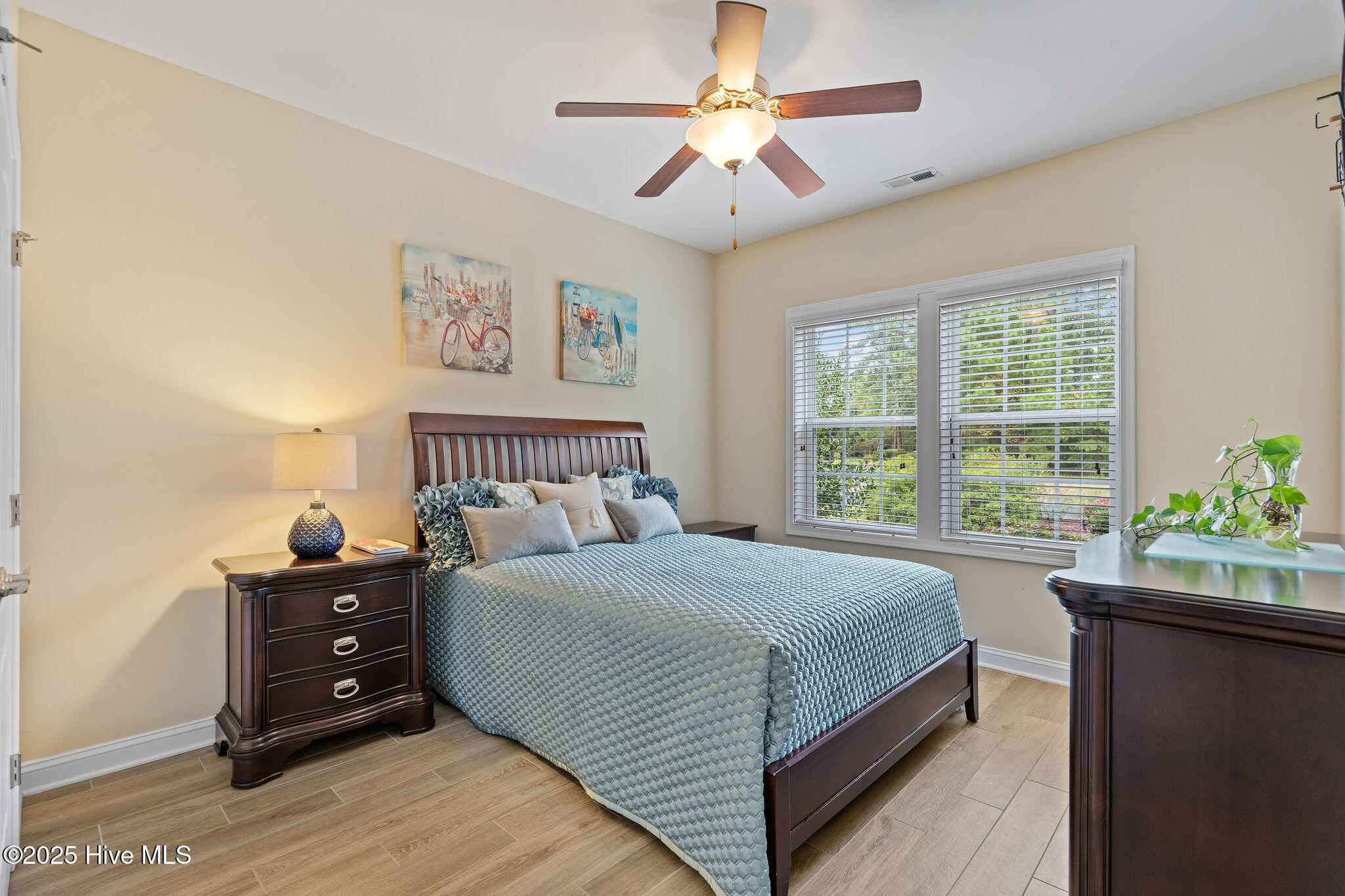 100531104 | Photo 39